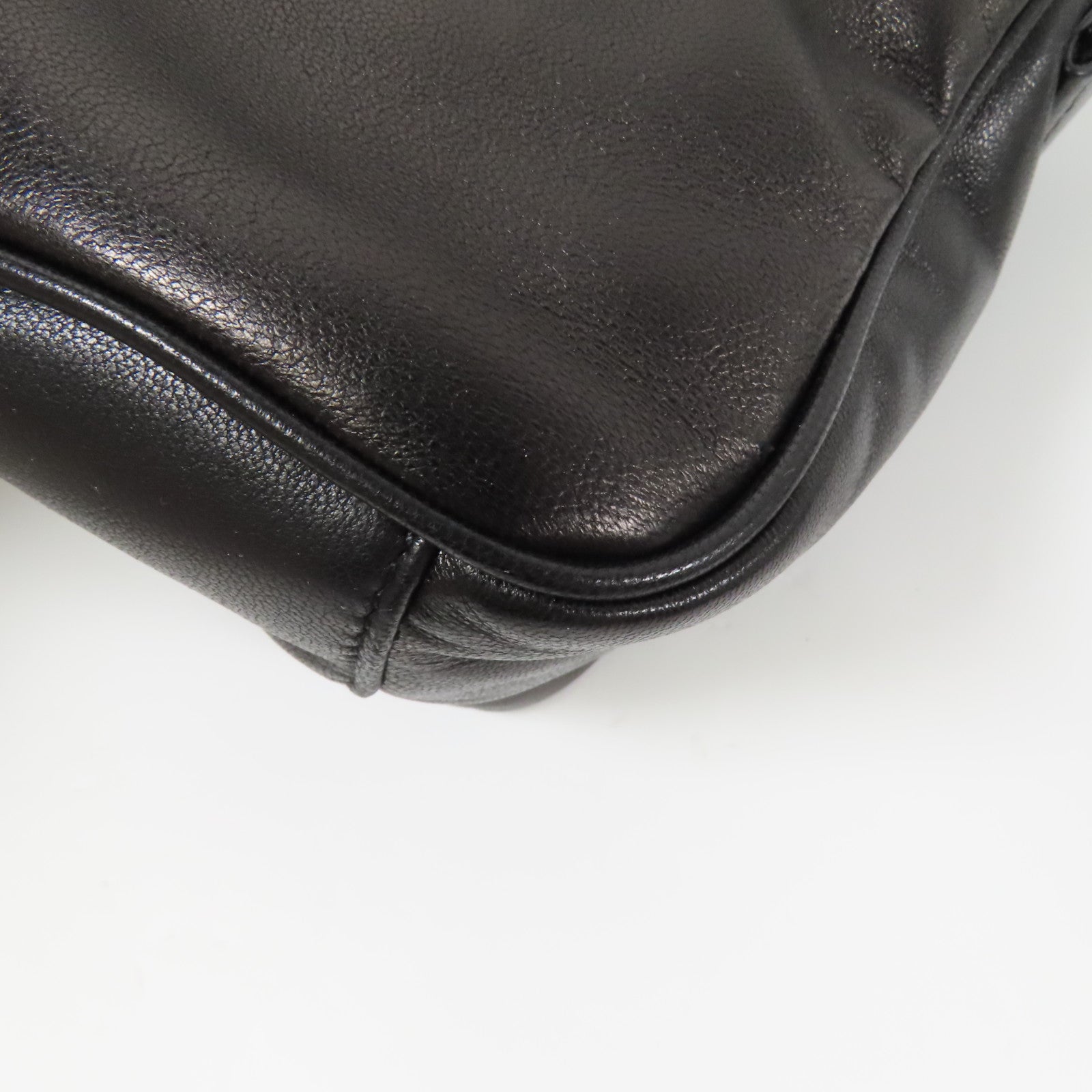 SAINT LAURENT 羊皮皮革Niki Cube肩背袋