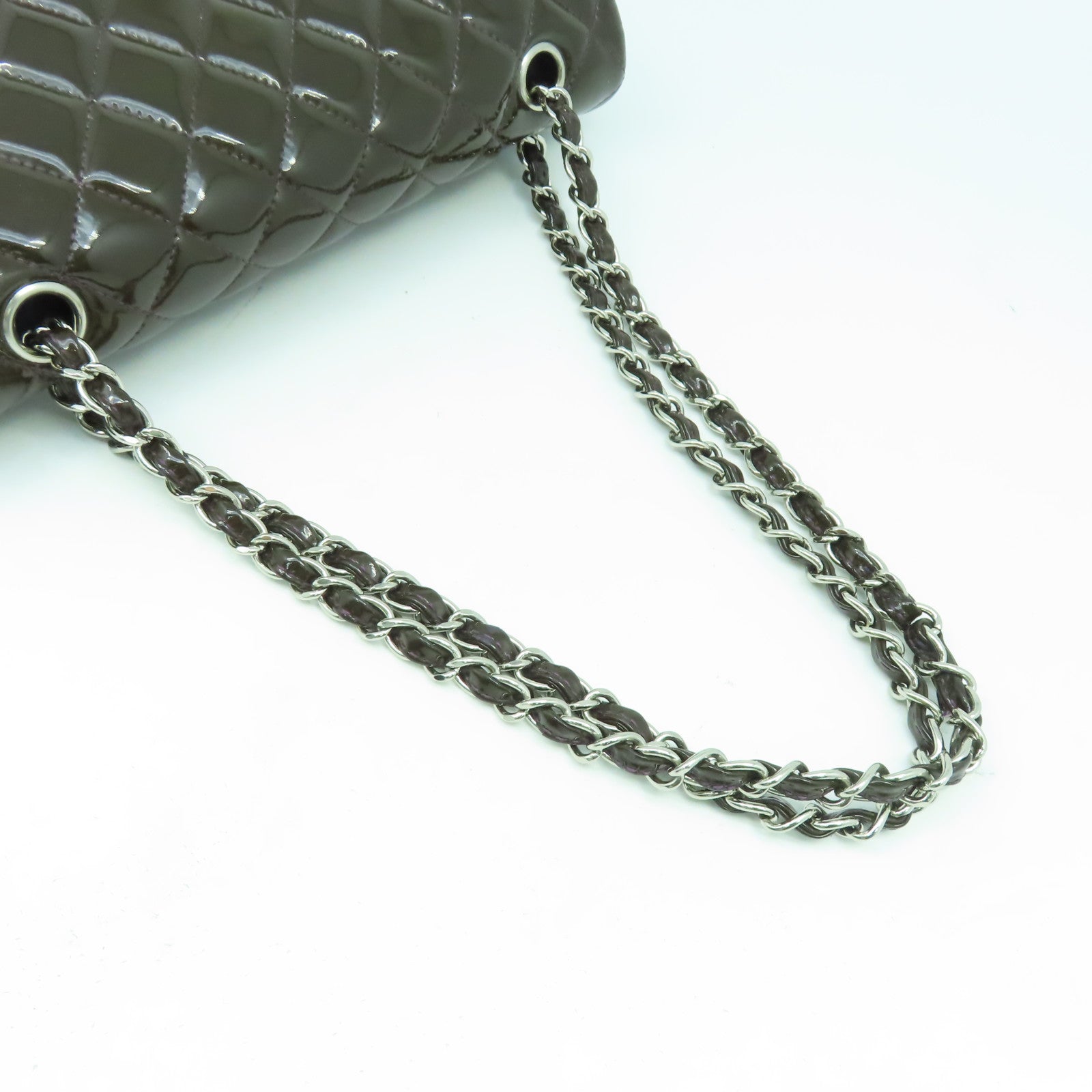 CHANEL 【清倉大減價】菱格漆皮皮革Classic 25cm銀扣鏈帶肩背袋啡色