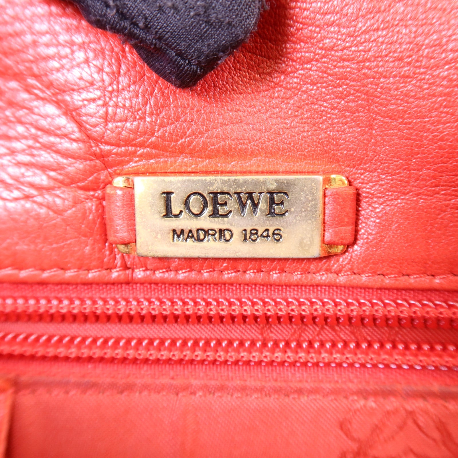 LOEWE 羊皮皮革Shoulder Bag金扣手挽袋