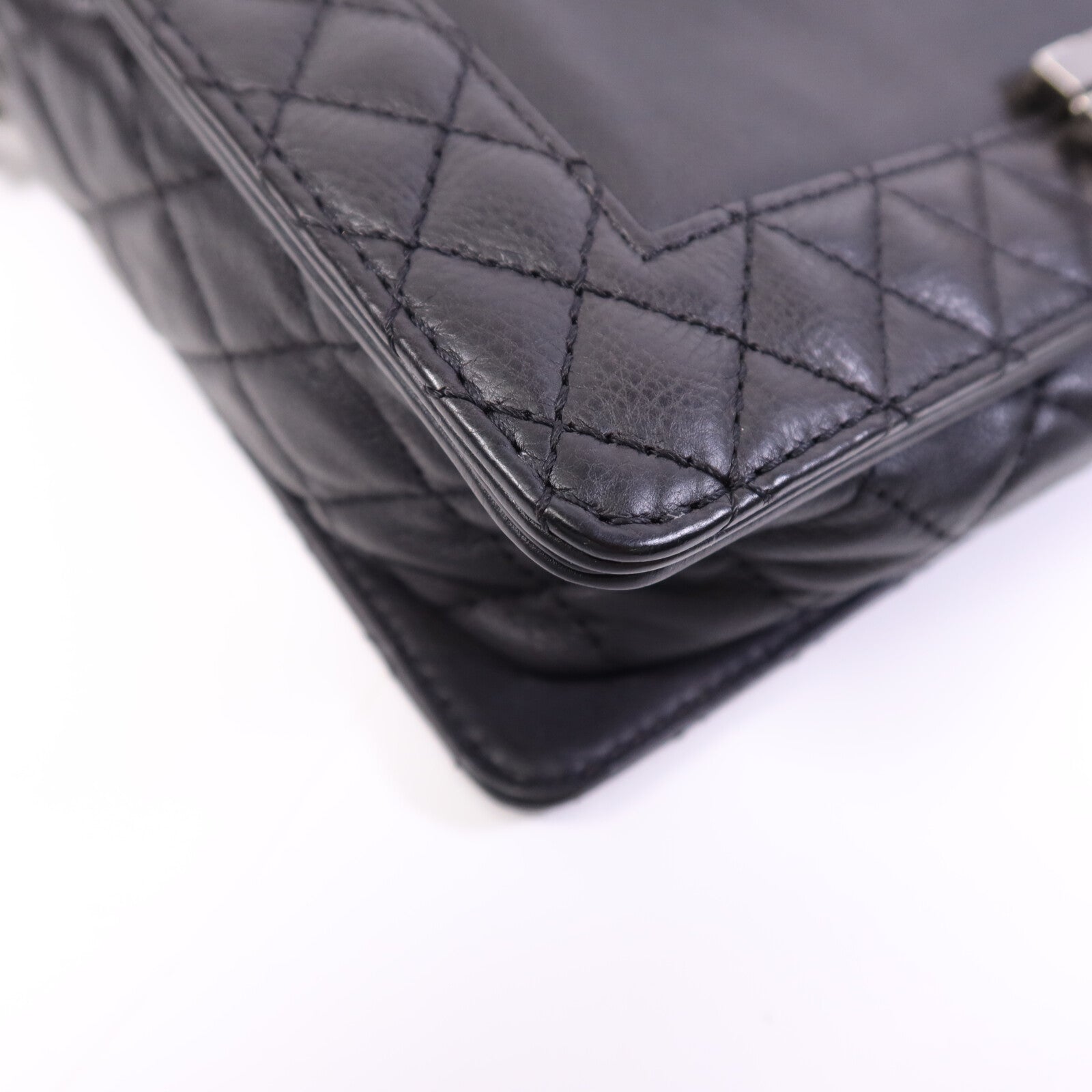 CHANEL 牛皮皮革Boy 28銀扣鏈帶肩背袋