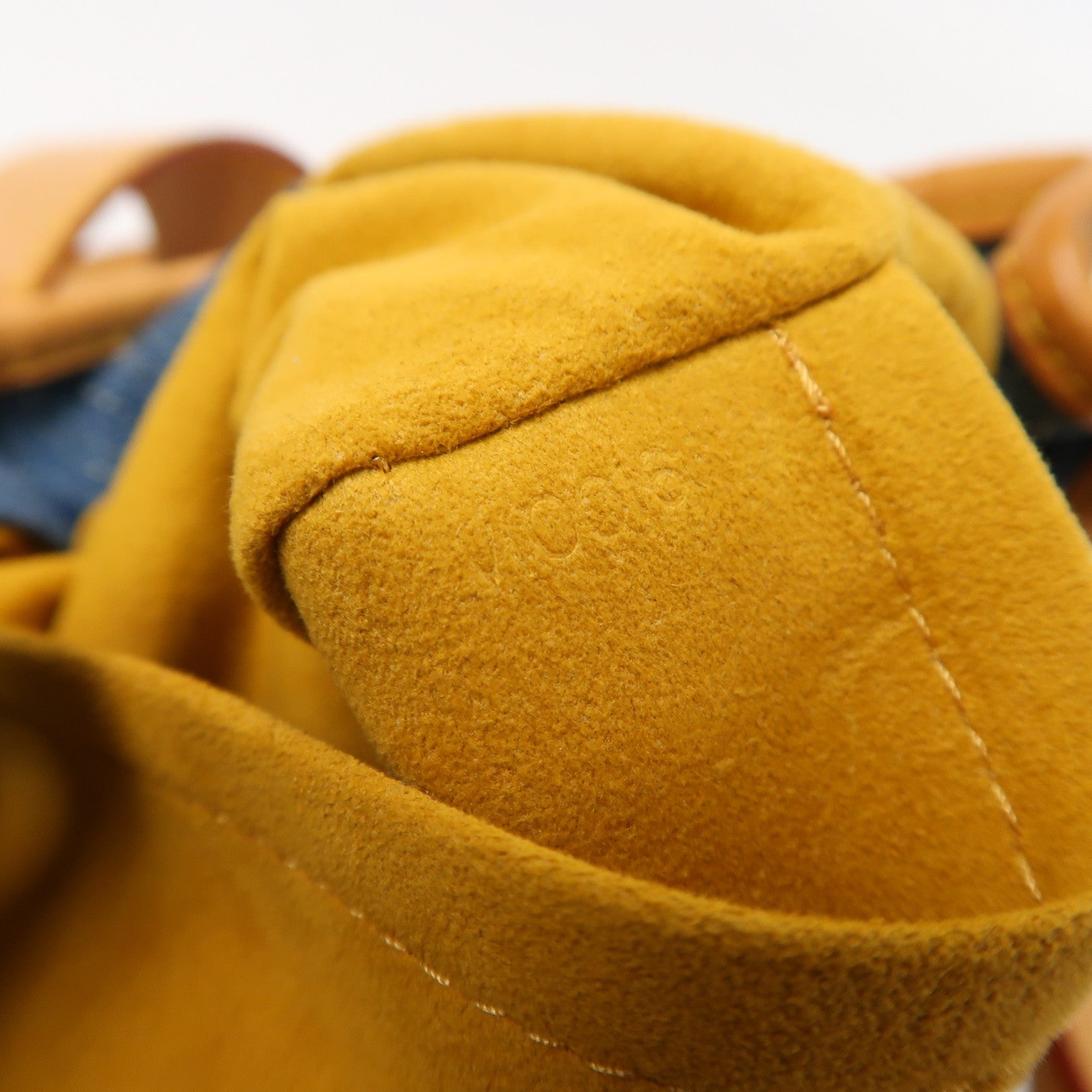LOUIS VUITTON Monogram Denim Pleaty金扣手挽袋藍色