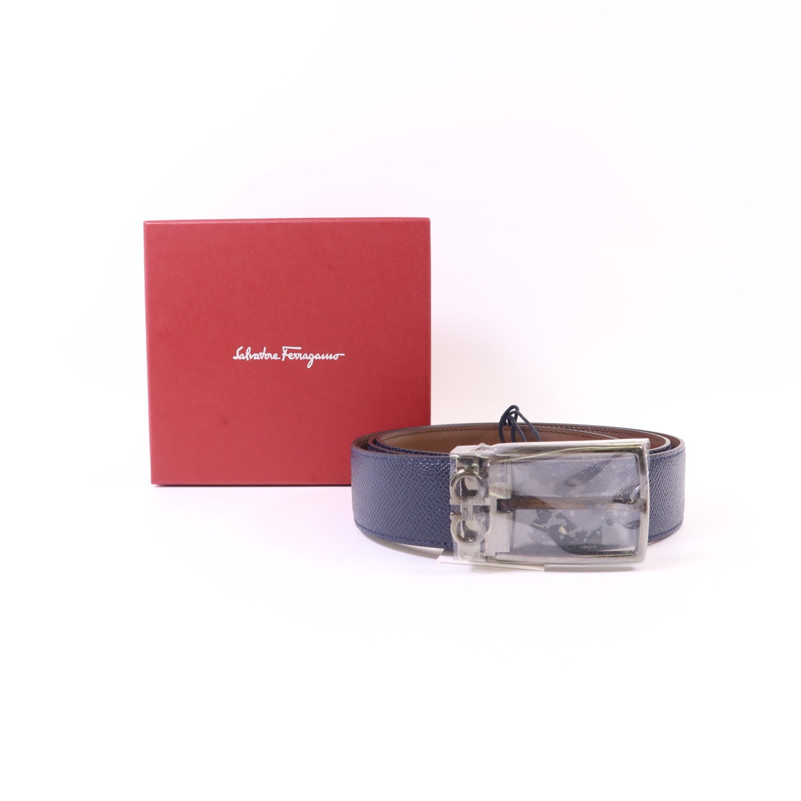 Salvatore Ferragamo 牛皮皮革Belt銀扣皮帶