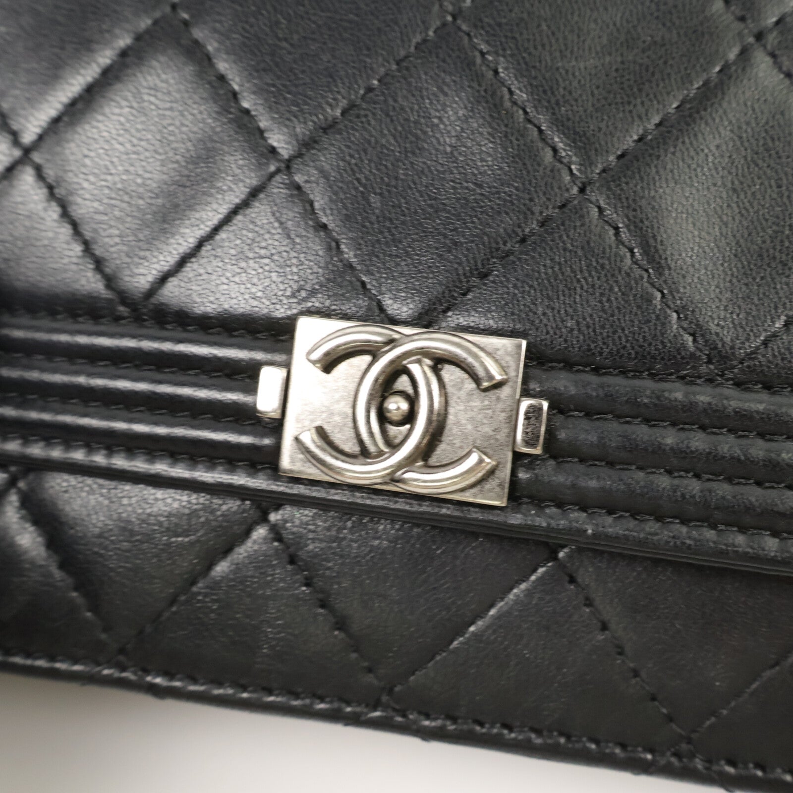 CHANEL 羊皮皮革Boy Chanel鏈帶肩背袋