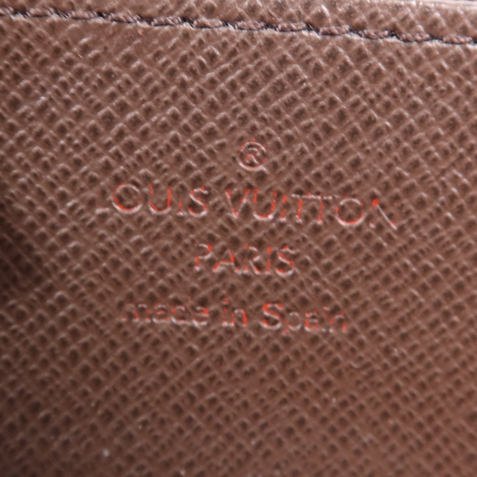 LOUIS VUITTON Damier Zippy Wallet長錢包