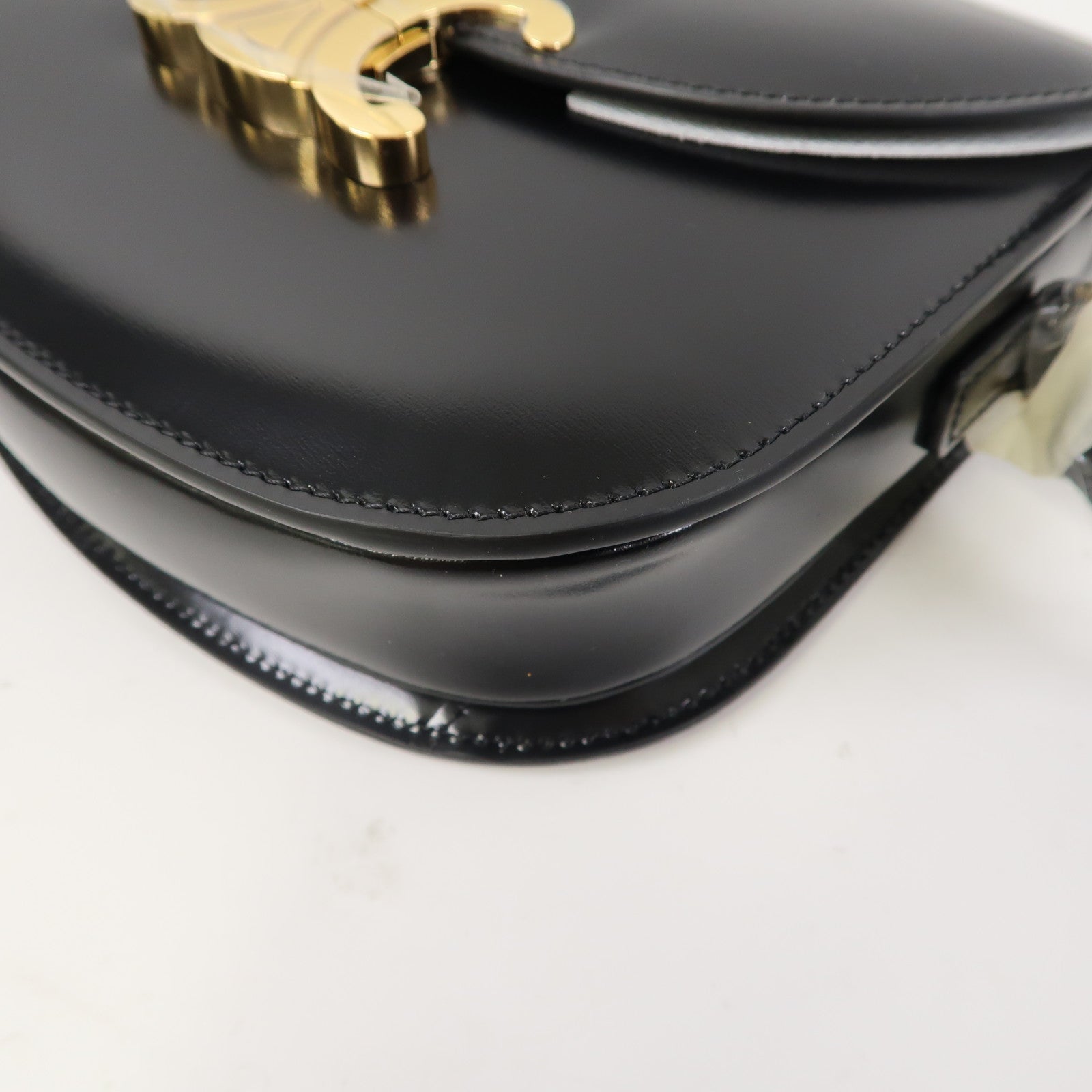 CELINE 牛皮皮革Besace Clea金扣肩背袋黑色