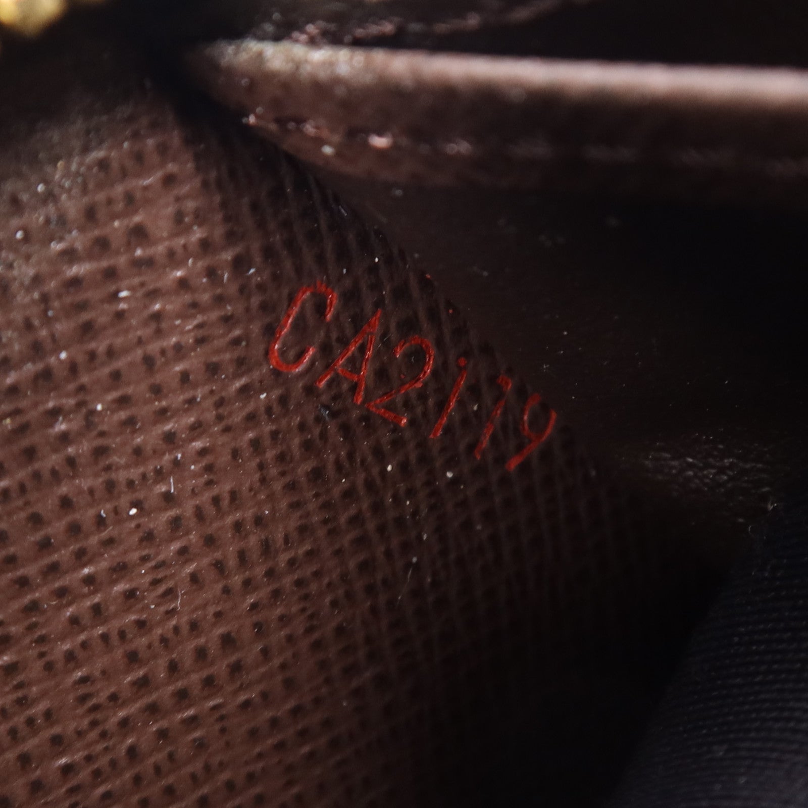 LOUIS VUITTON Damier Zippy Wallet長錢包