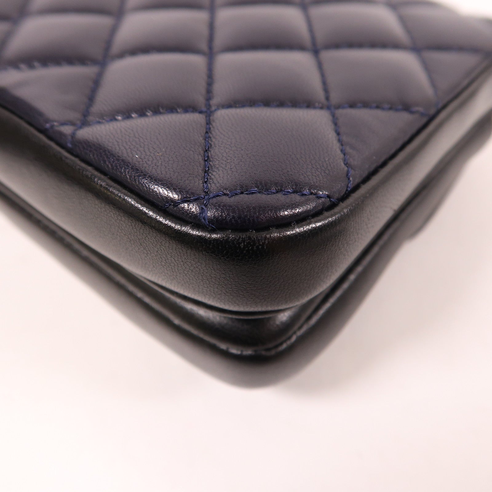 CHANEL 羊皮皮革Chain Shoulder金扣鏈帶肩背袋