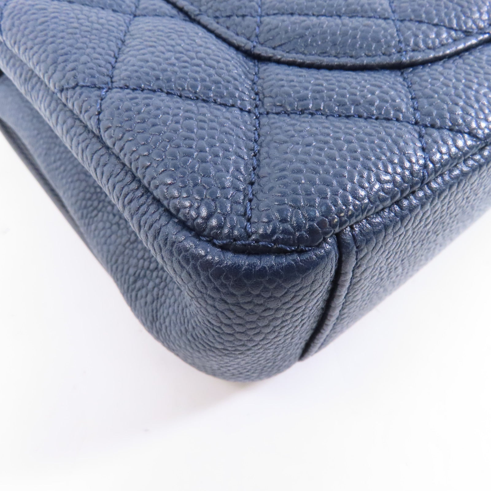 CHANEL 菱格牛皮皮革Chain Shoulder金扣鏈帶肩背袋深藍色/黑色