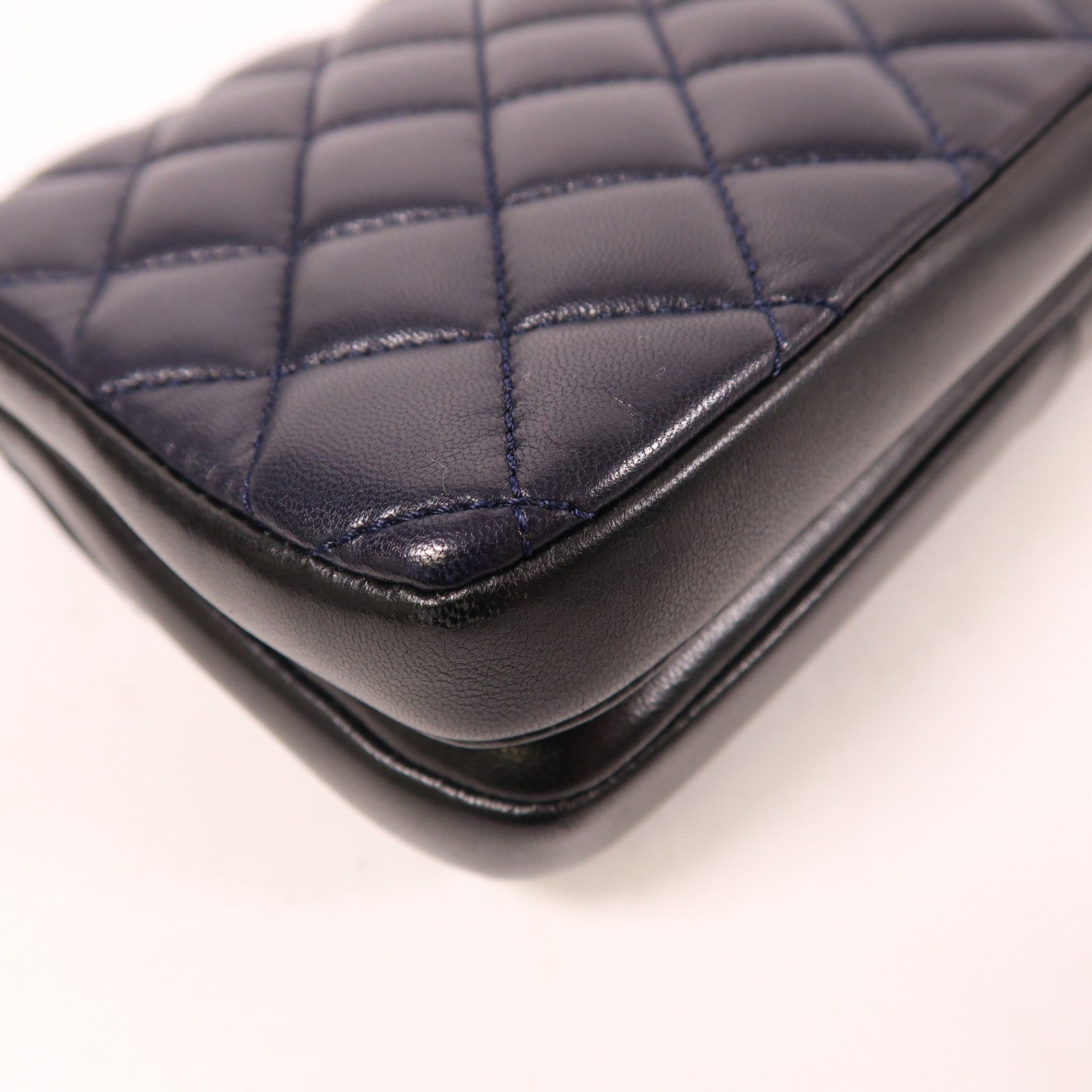 CHANEL 羊皮皮革Chain Shoulder金扣鏈帶肩背袋