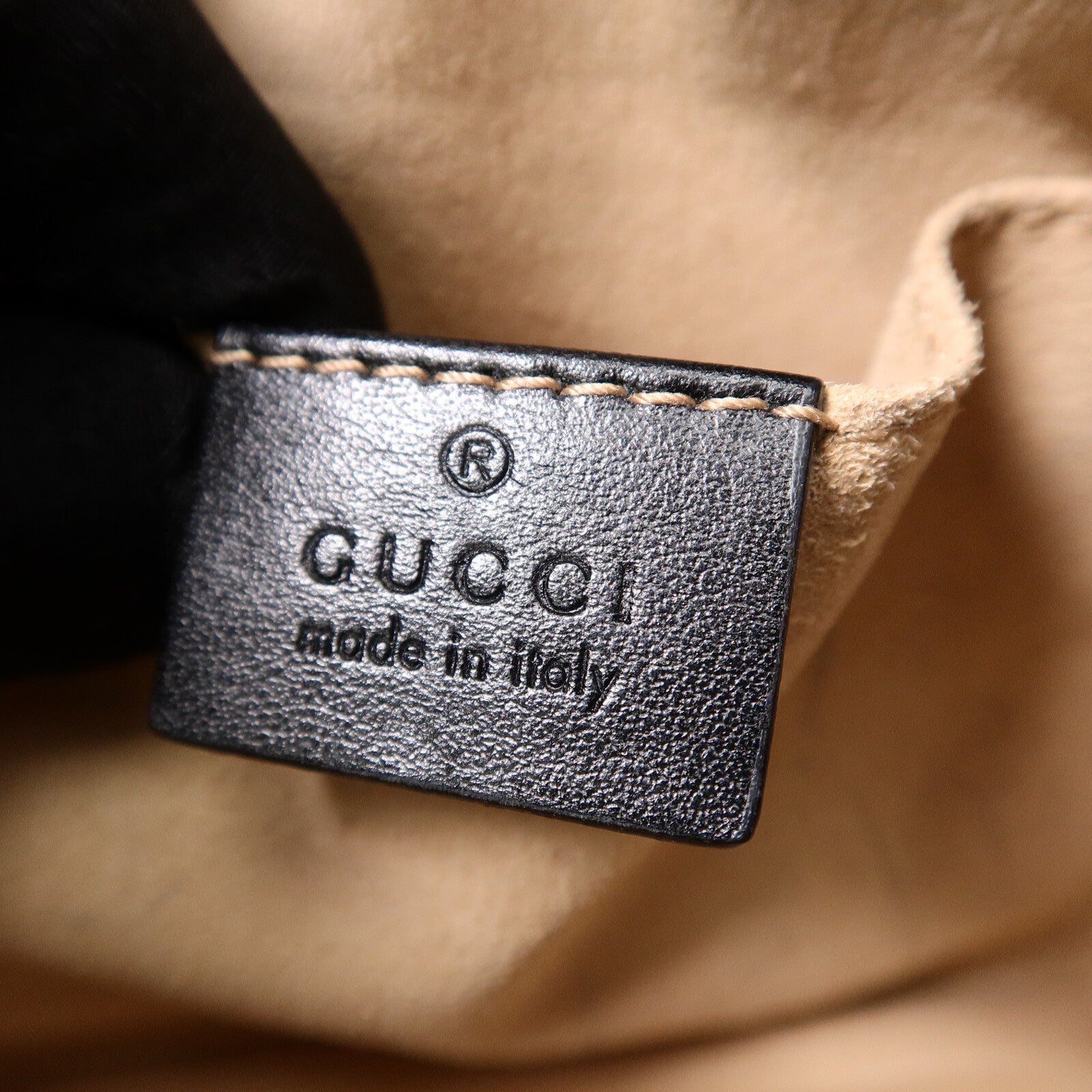 GUCCI 牛皮皮革GG Marmont肩背袋