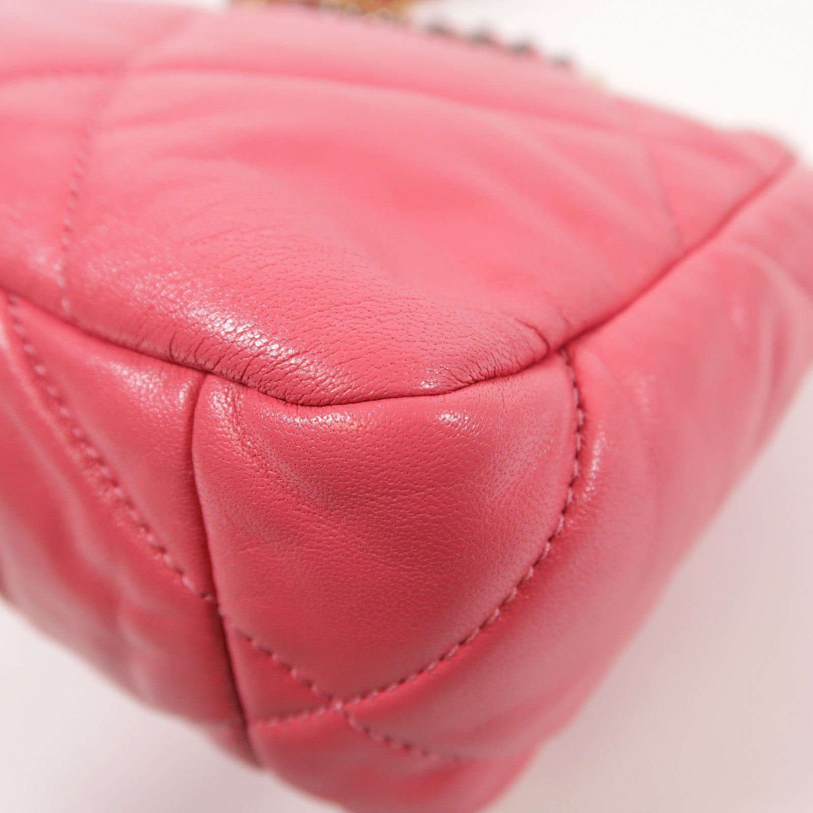 CHANEL 羊皮皮革Chanel 19鏈帶肩背袋