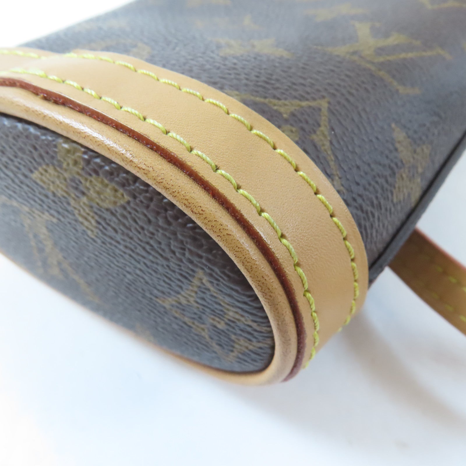 LOUIS VUITTON 【激減優惠】Monogram Fold Me Pouch金扣肩背袋啡色