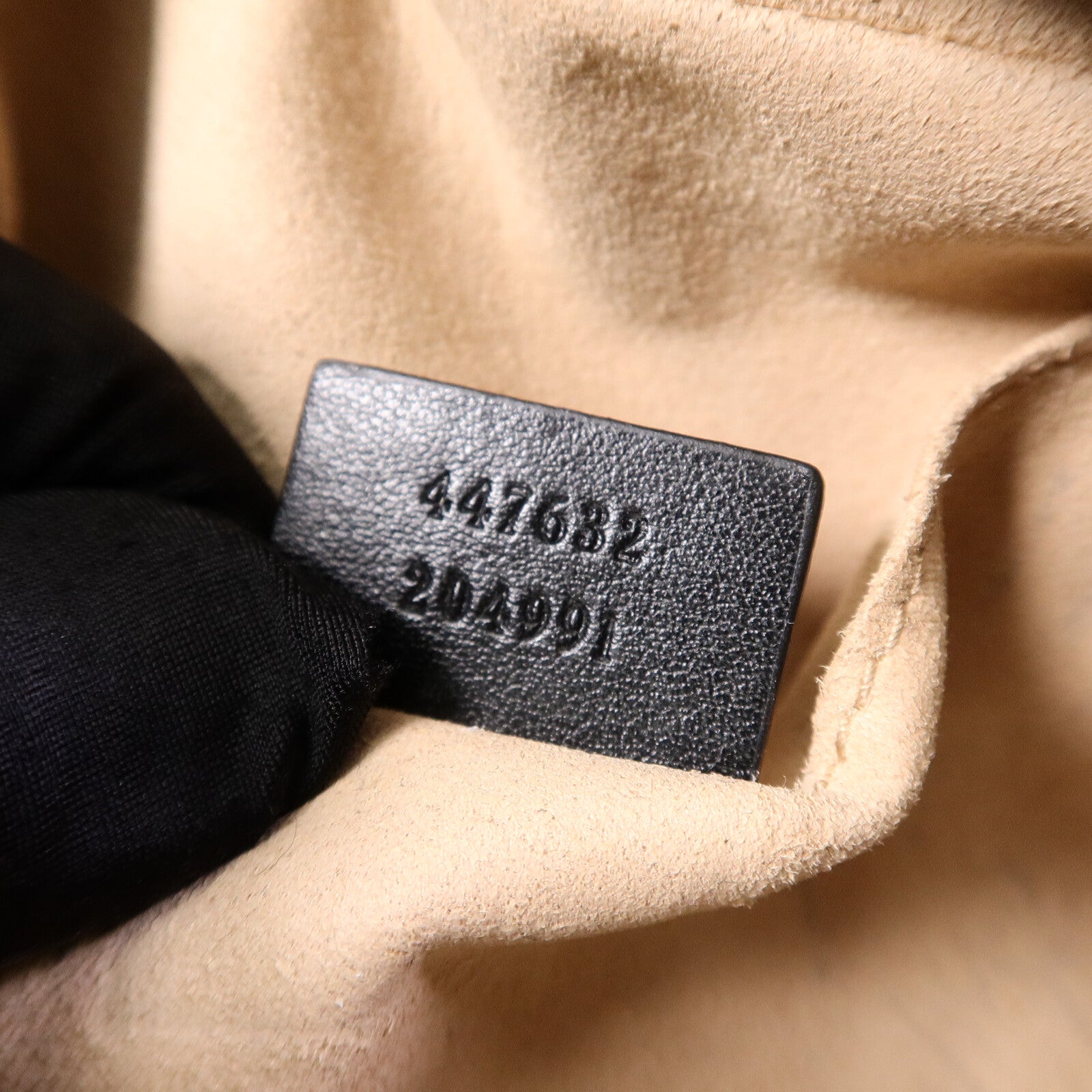 GUCCI 牛皮皮革GG Marmont肩背袋