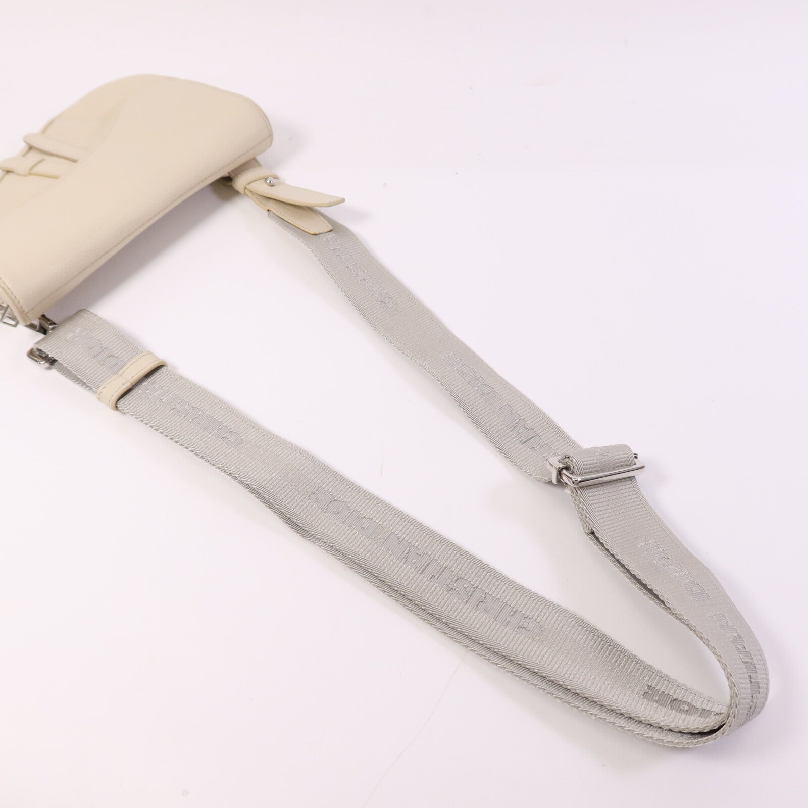 Dior 牛皮皮革Saddle Bag銀扣肩背袋