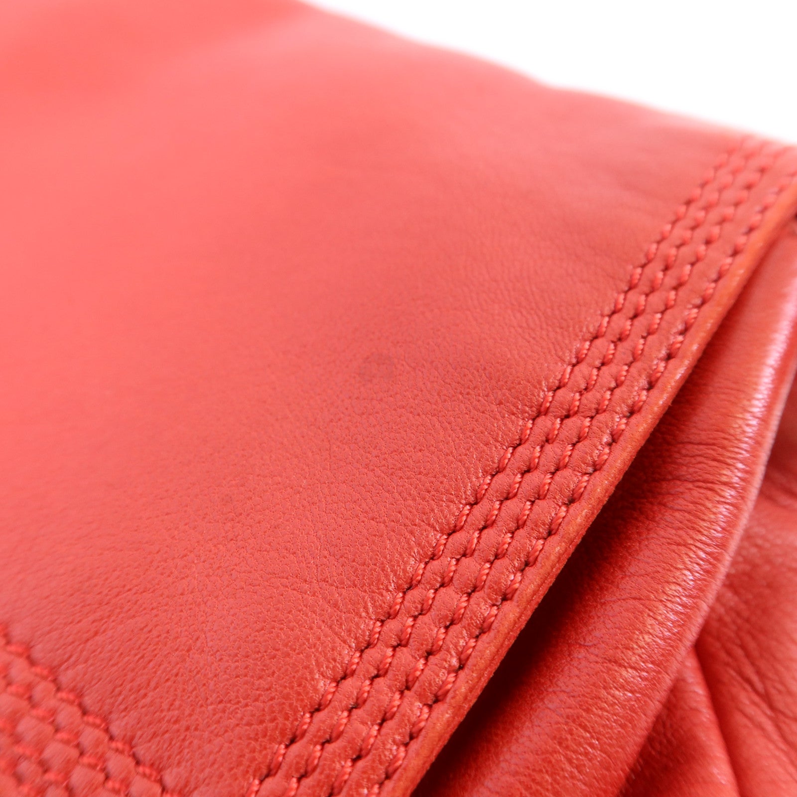 LOEWE 羊皮皮革Shoulder Bag金扣手挽袋