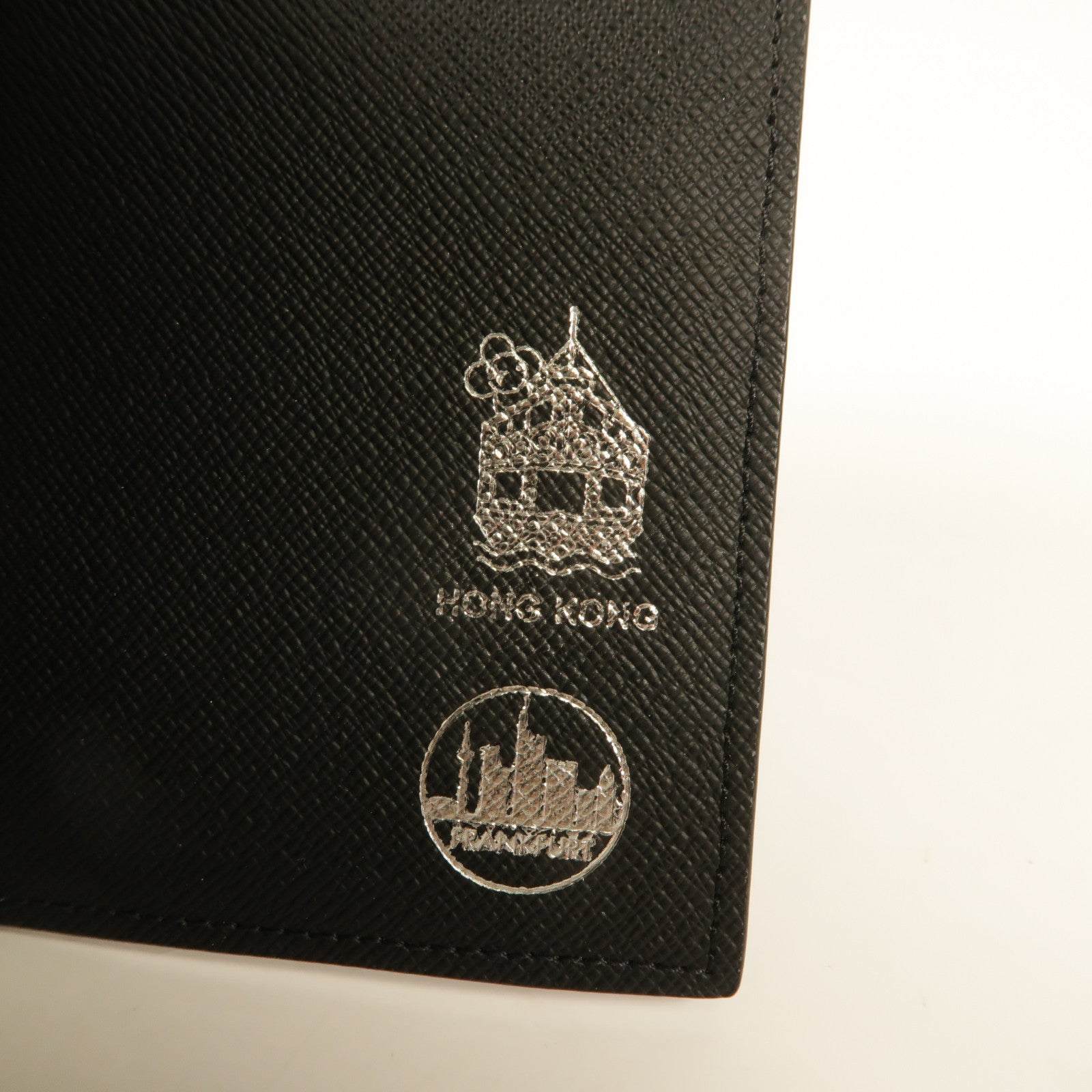 LOUIS VUITTON Monogram Eclipse Card/Passport Case卡片套/護照套