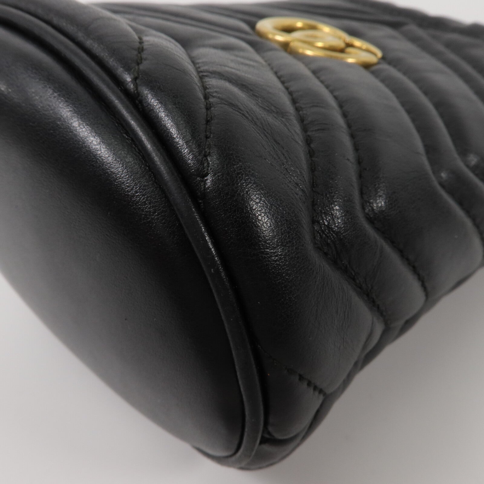 GUCCI 牛皮皮革GG Marmont Mini Bucket鏈帶肩背袋