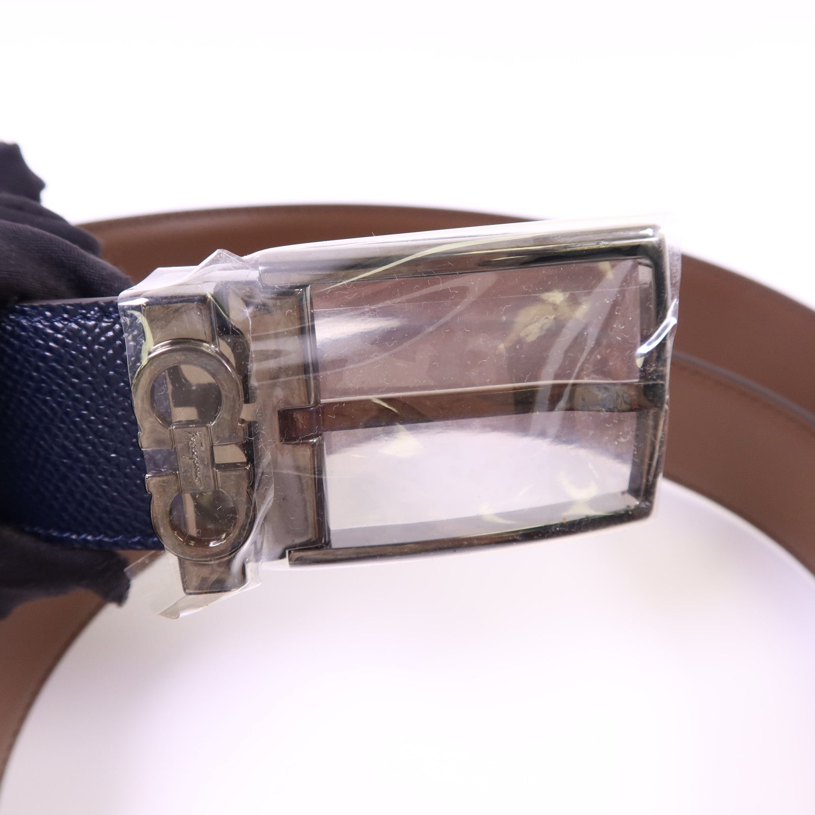 Salvatore Ferragamo 牛皮皮革Belt銀扣皮帶