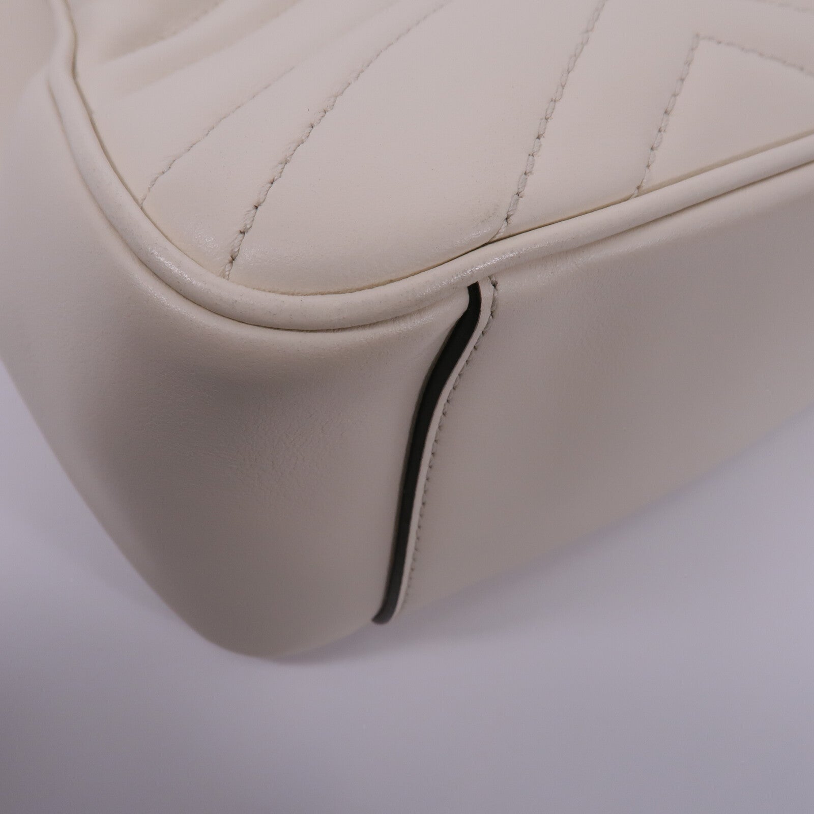GUCCI 牛皮皮革GG Marmont Small鏈帶肩背袋