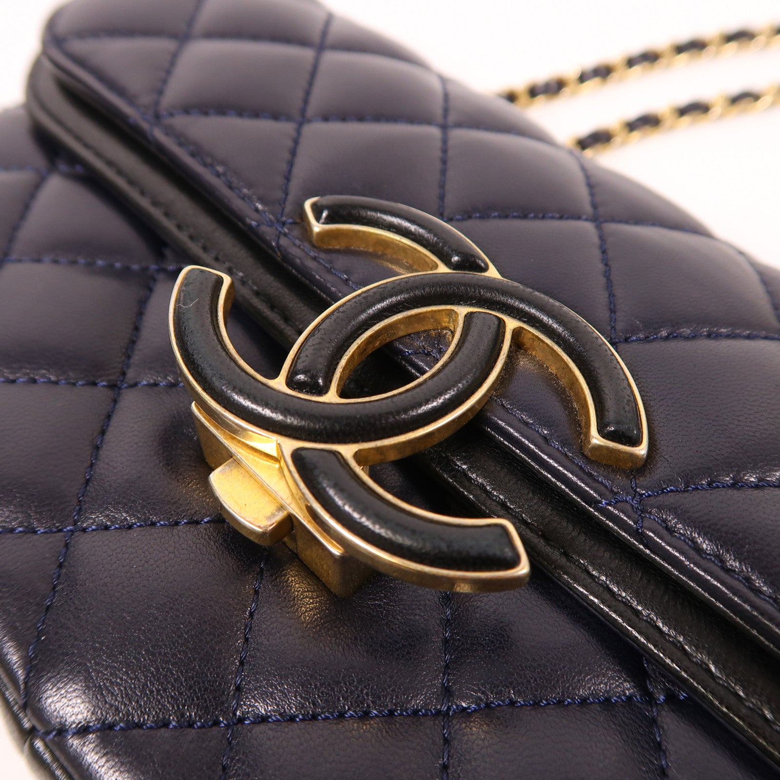 CHANEL 羊皮皮革Chain Shoulder金扣鏈帶肩背袋