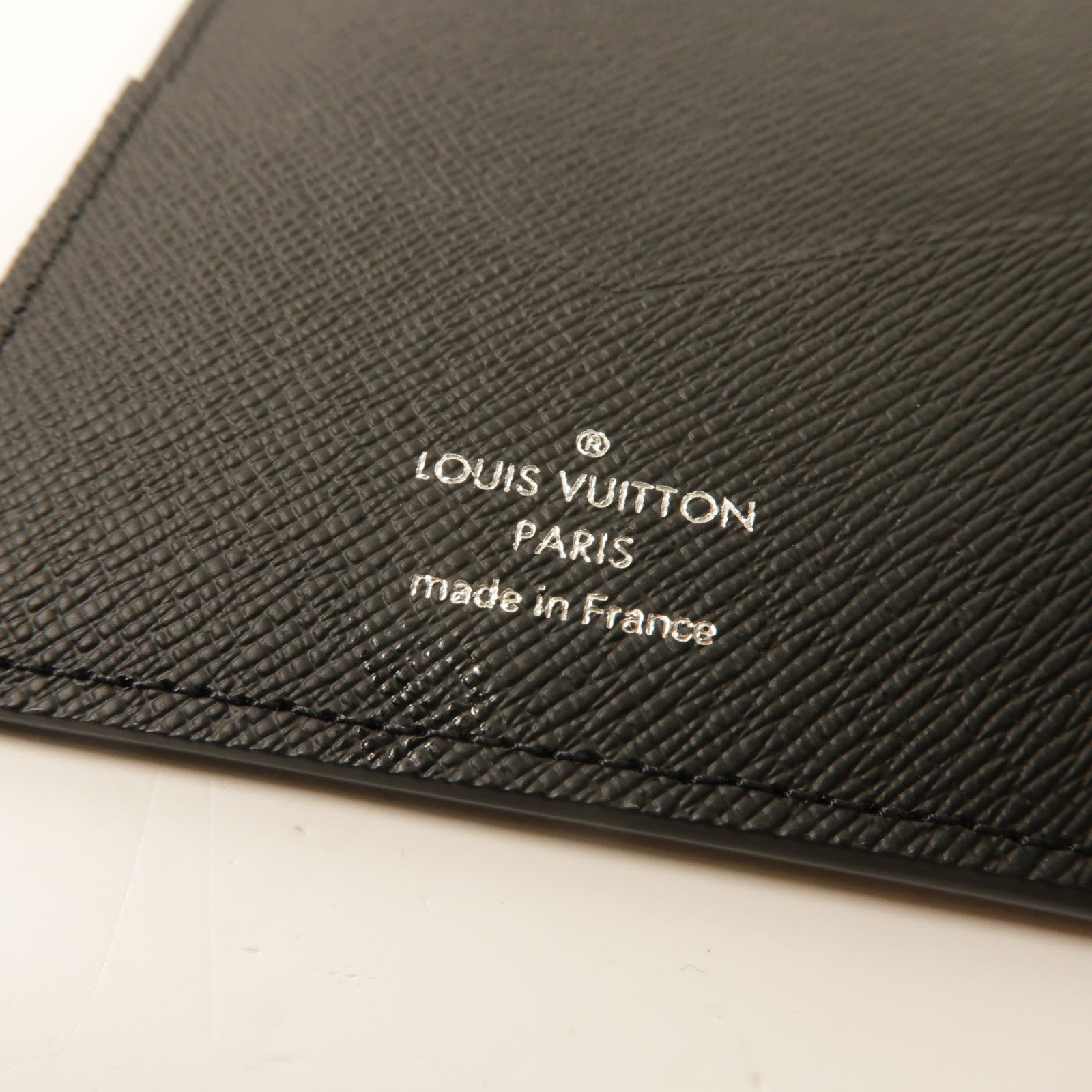 LOUIS VUITTON Monogram Eclipse Card/Passport Case卡片套/護照套