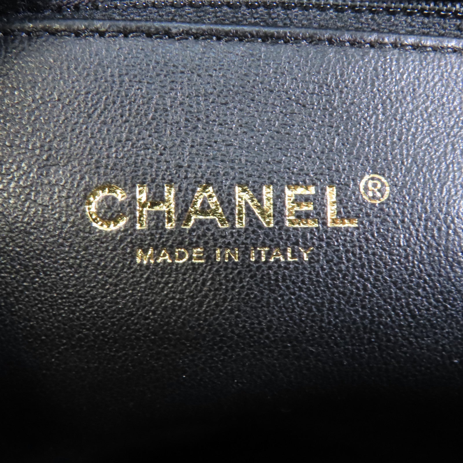 CHANEL 菱格牛皮皮革Chain Shoulder金扣鏈帶肩背袋深藍色/黑色