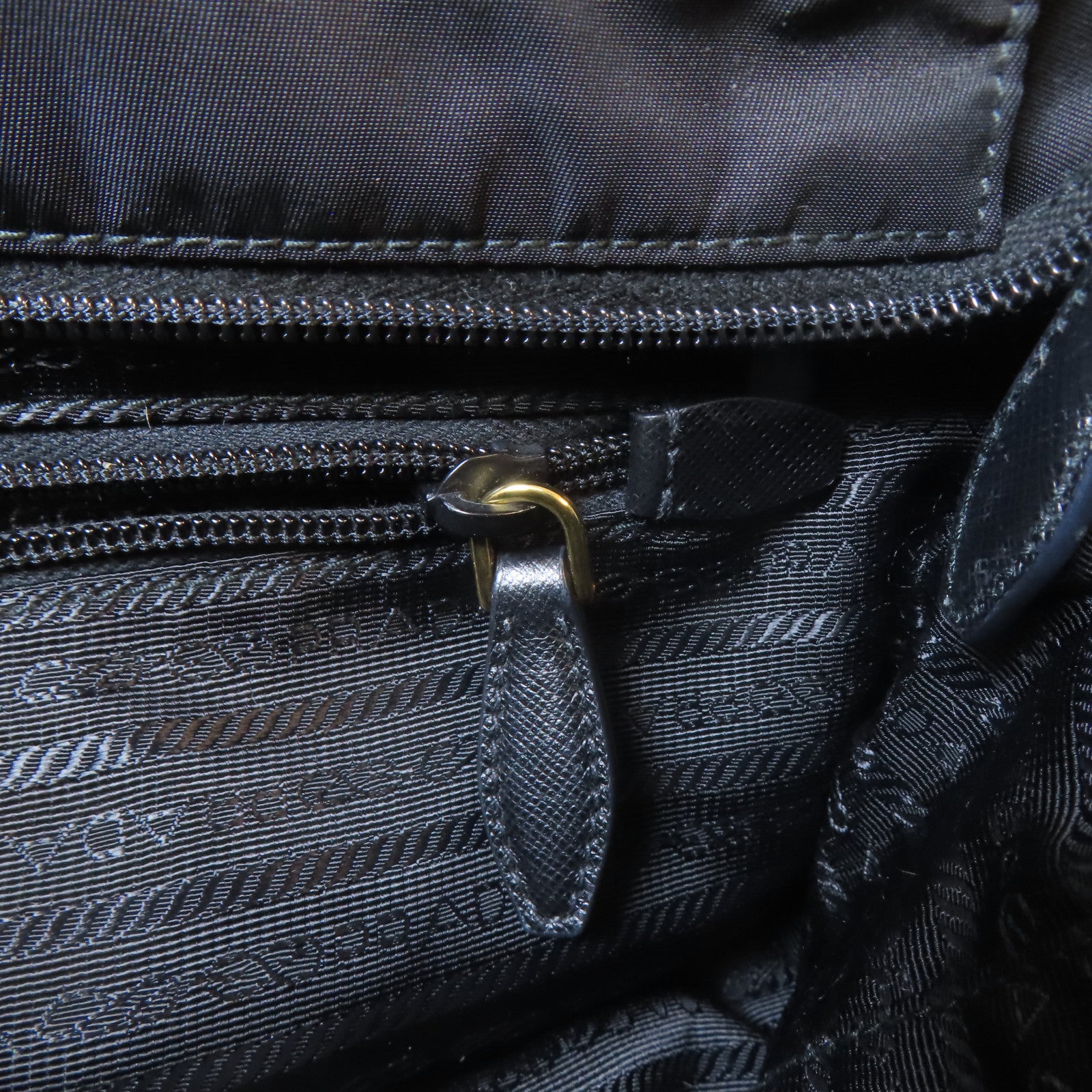 PRADA 尼龍Shoulder Bag金扣手挽肩背兩用袋黑色