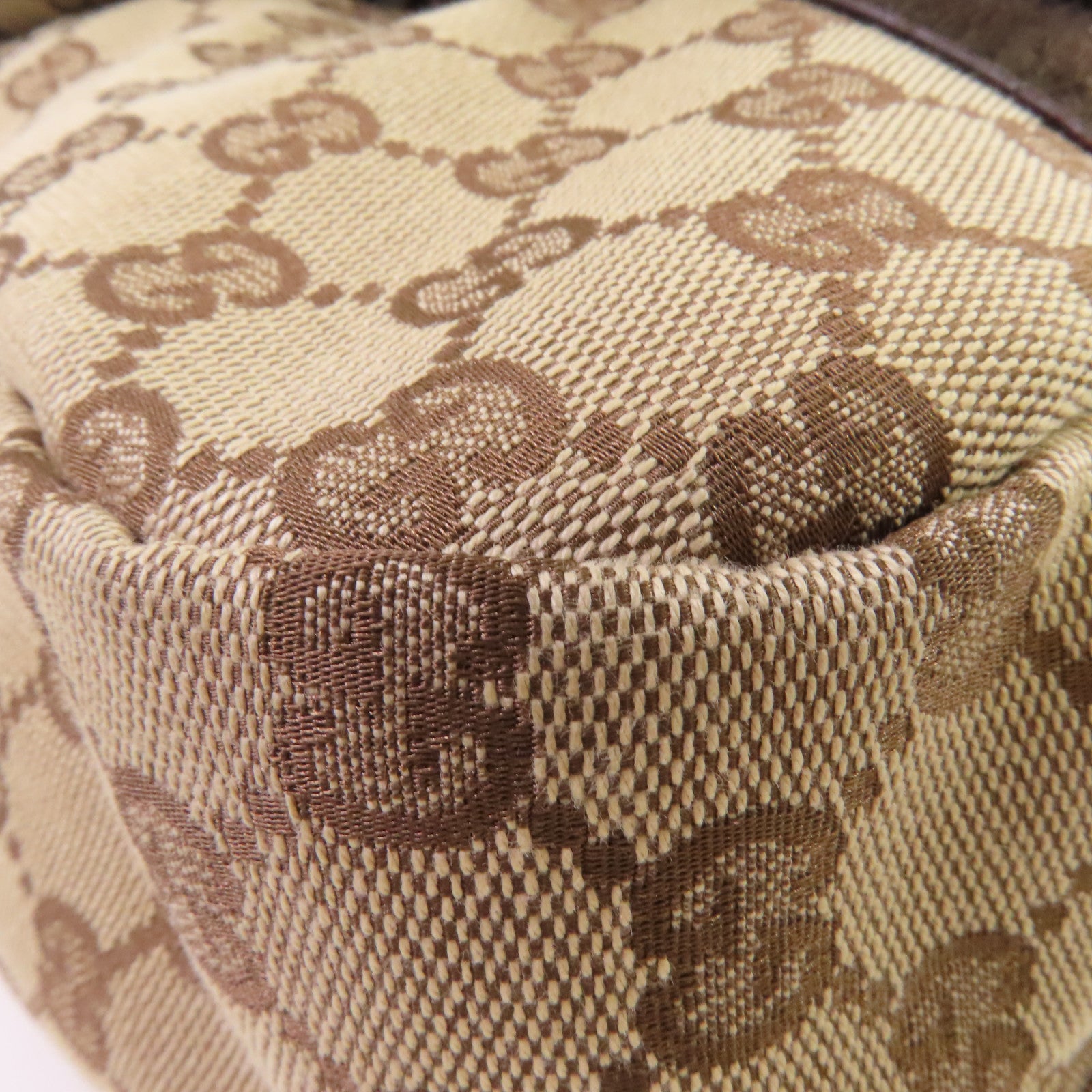 GUCCI 【激減優惠】GG帆布Messenger Bag銀扣肩背袋啡色