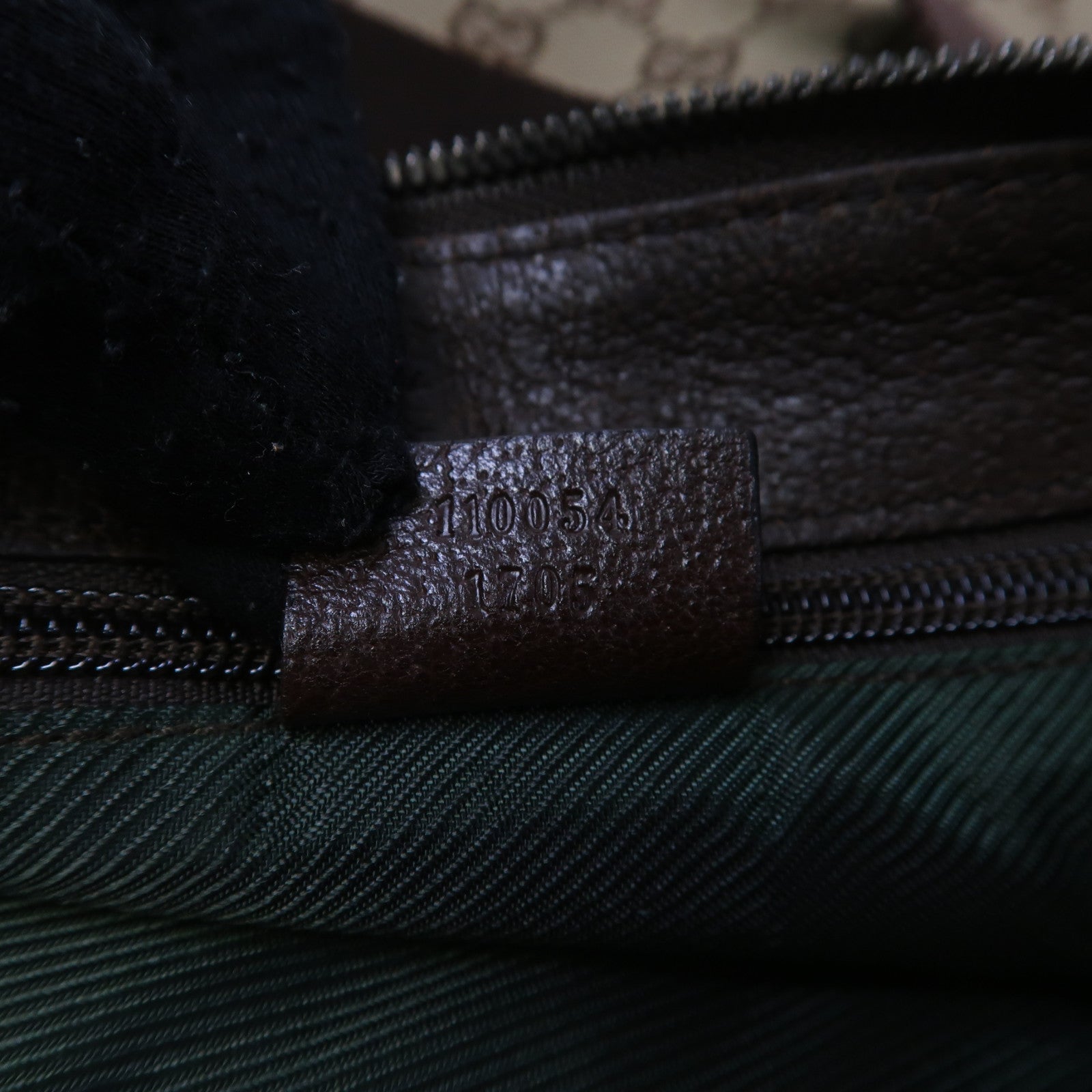 GUCCI 帆布Shoulder Bag銀扣肩背袋啡色