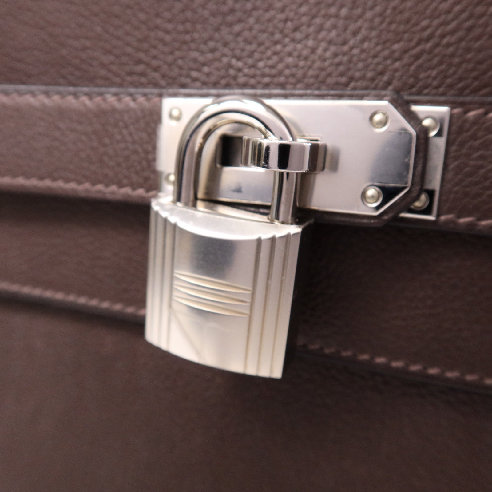 HERMES Barenia皮革Kelly Messenger GM銀扣肩背袋Rouge H