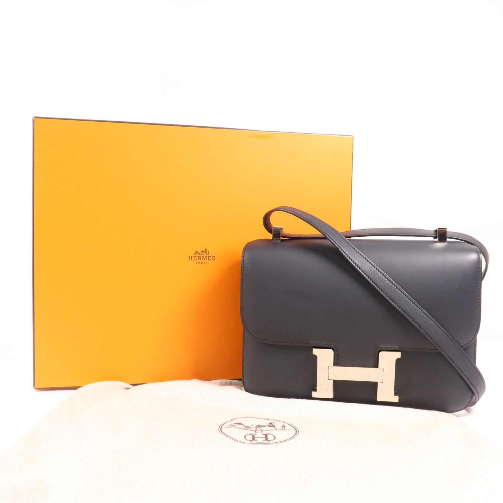 HERMES Swift皮革Constance 24銀扣肩背袋Bleu Ocean