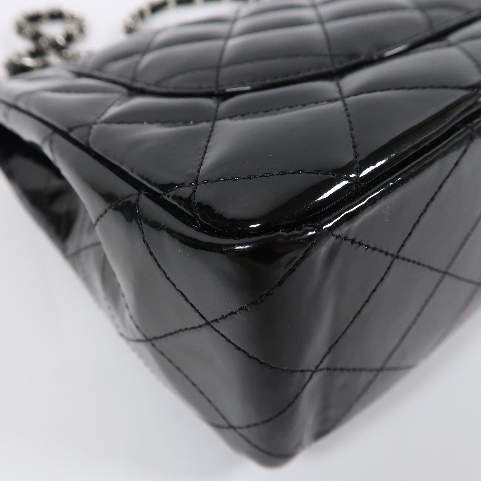 CHANEL【激減優惠】 漆皮皮革Large Classic銀扣鏈帶肩背袋黑色