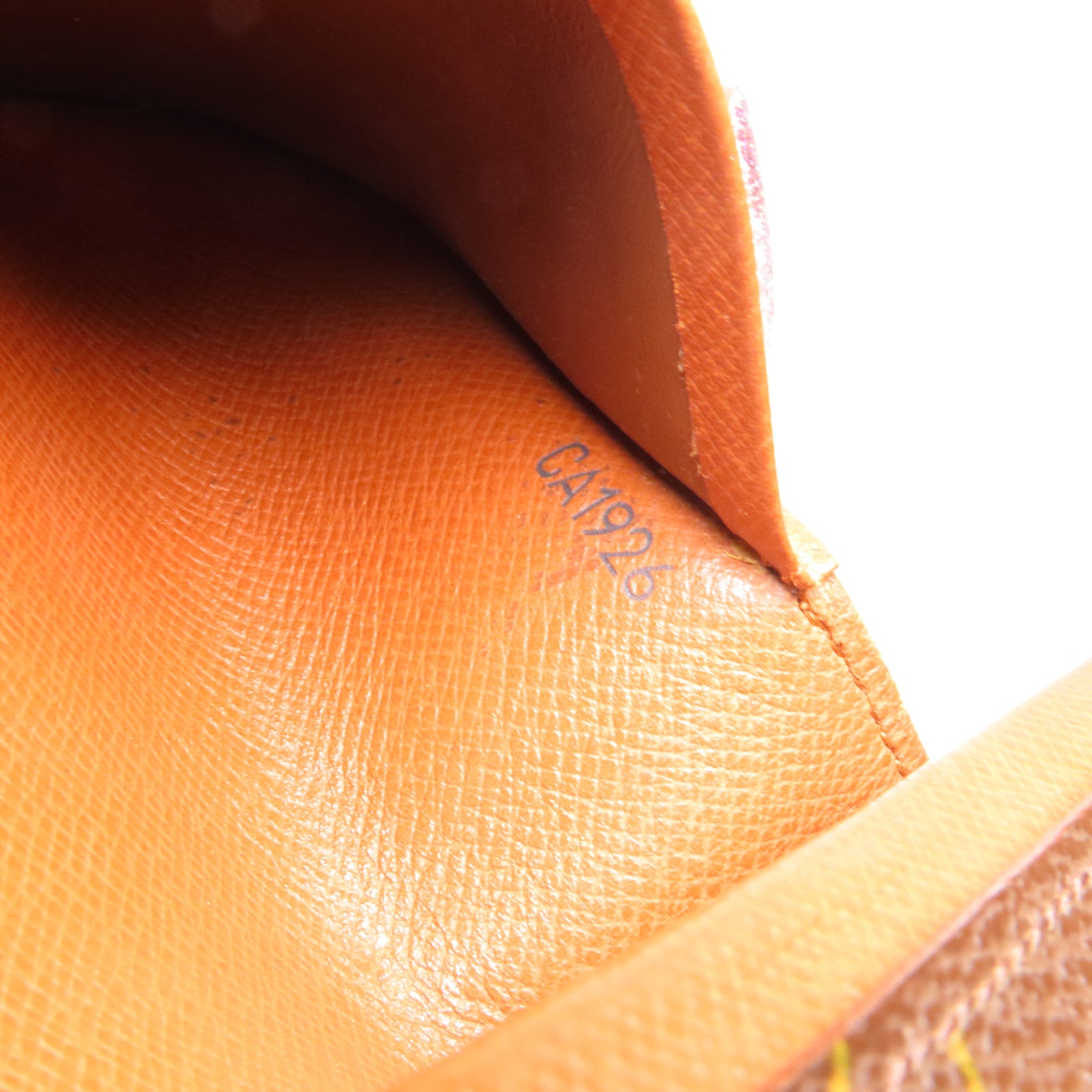 LOUIS VUITTON Monogram Porte Monnaie Billets 金扣錢包