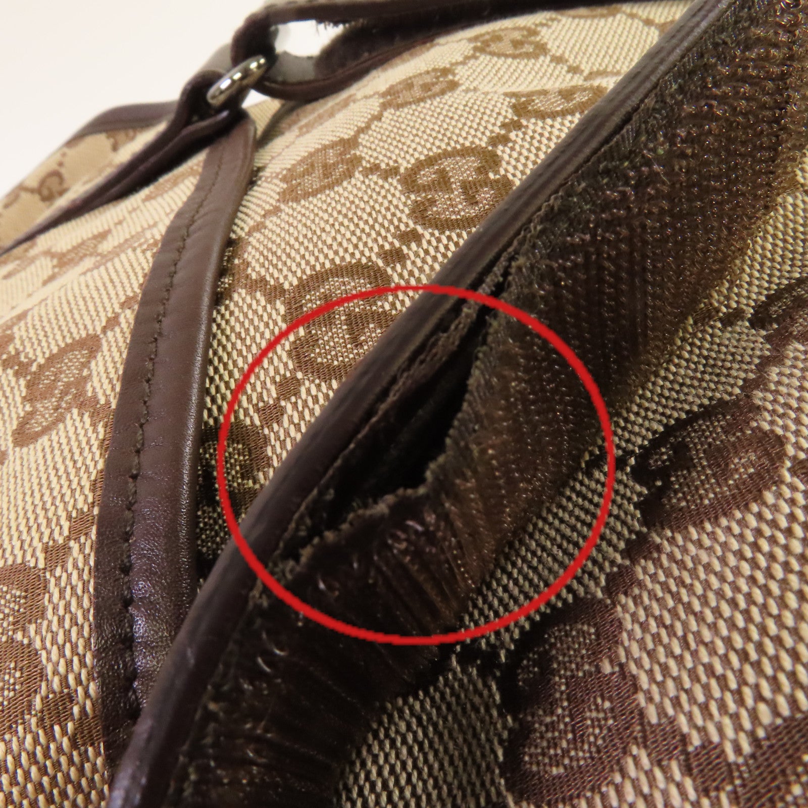 GUCCI 【激減優惠】GG帆布Messenger Bag銀扣肩背袋啡色
