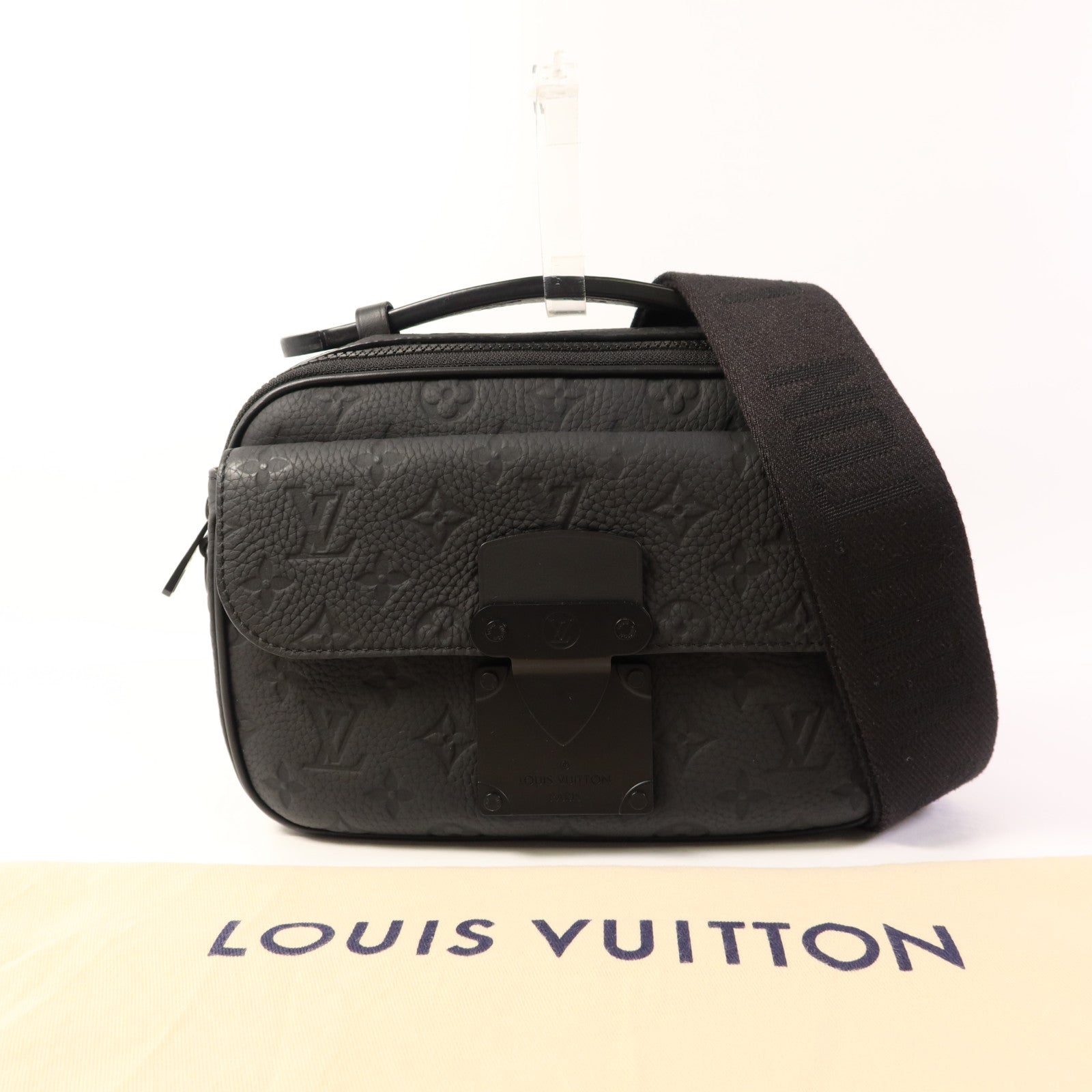 LOUIS VUITTON Taurillon S Lock Messenger手挽肩背兩用袋