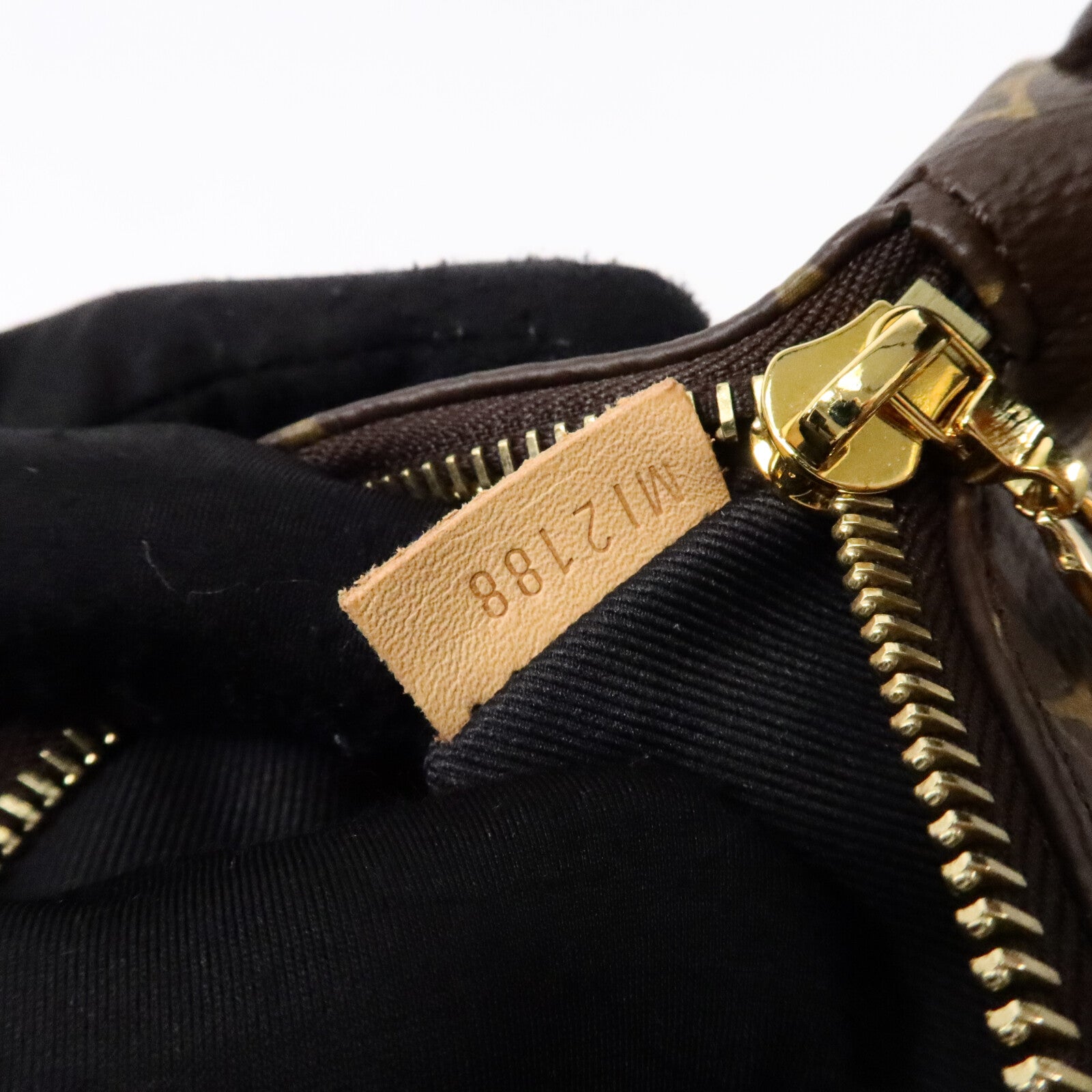 LOUIS VUITTON Monogram Bum Bag腰包