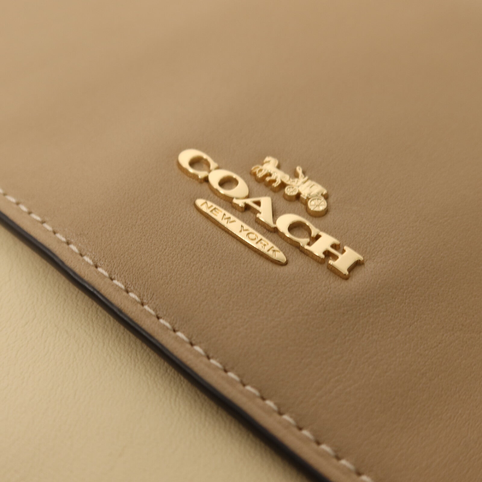 COACH 牛皮皮革Chain Shoulder金扣鏈帶肩背袋