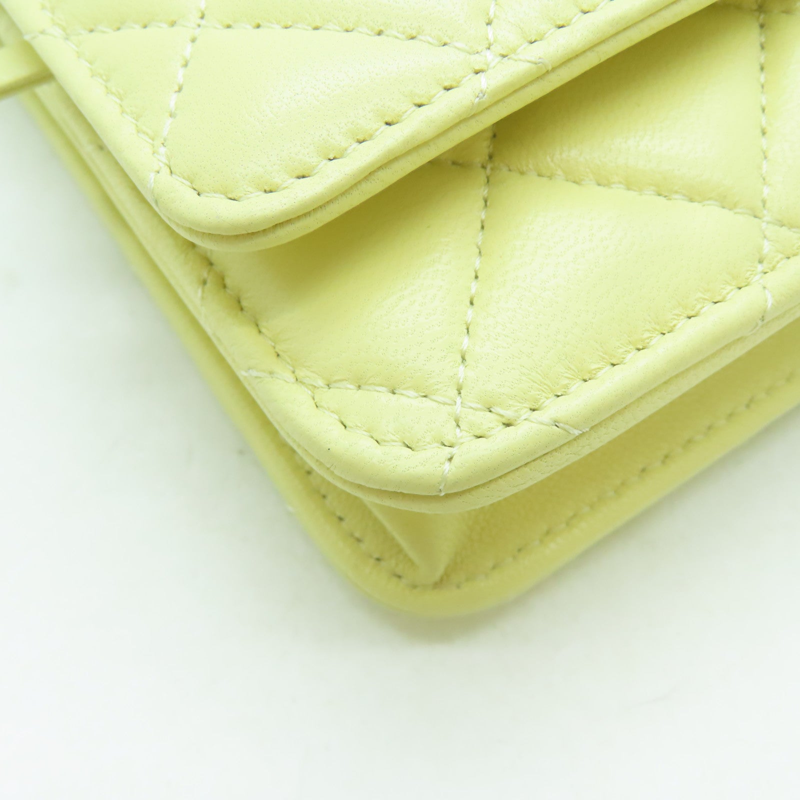 CHANEL **【激減優惠】菱格羊皮皮革Gold Ball Wallet On Chain金扣鏈帶肩背袋黃色