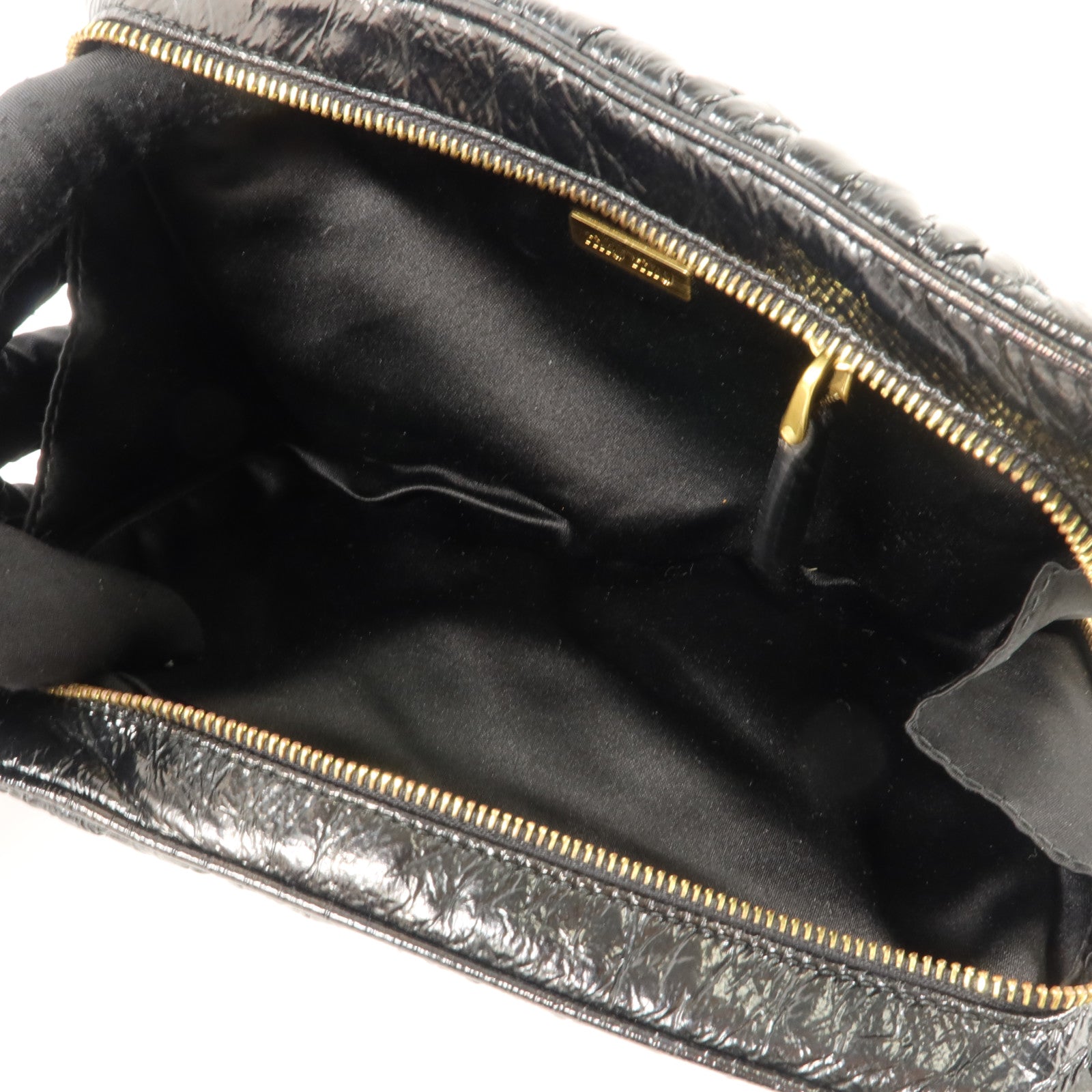 Miu Miu 漆皮皮革Clutch Bag金扣手拿包