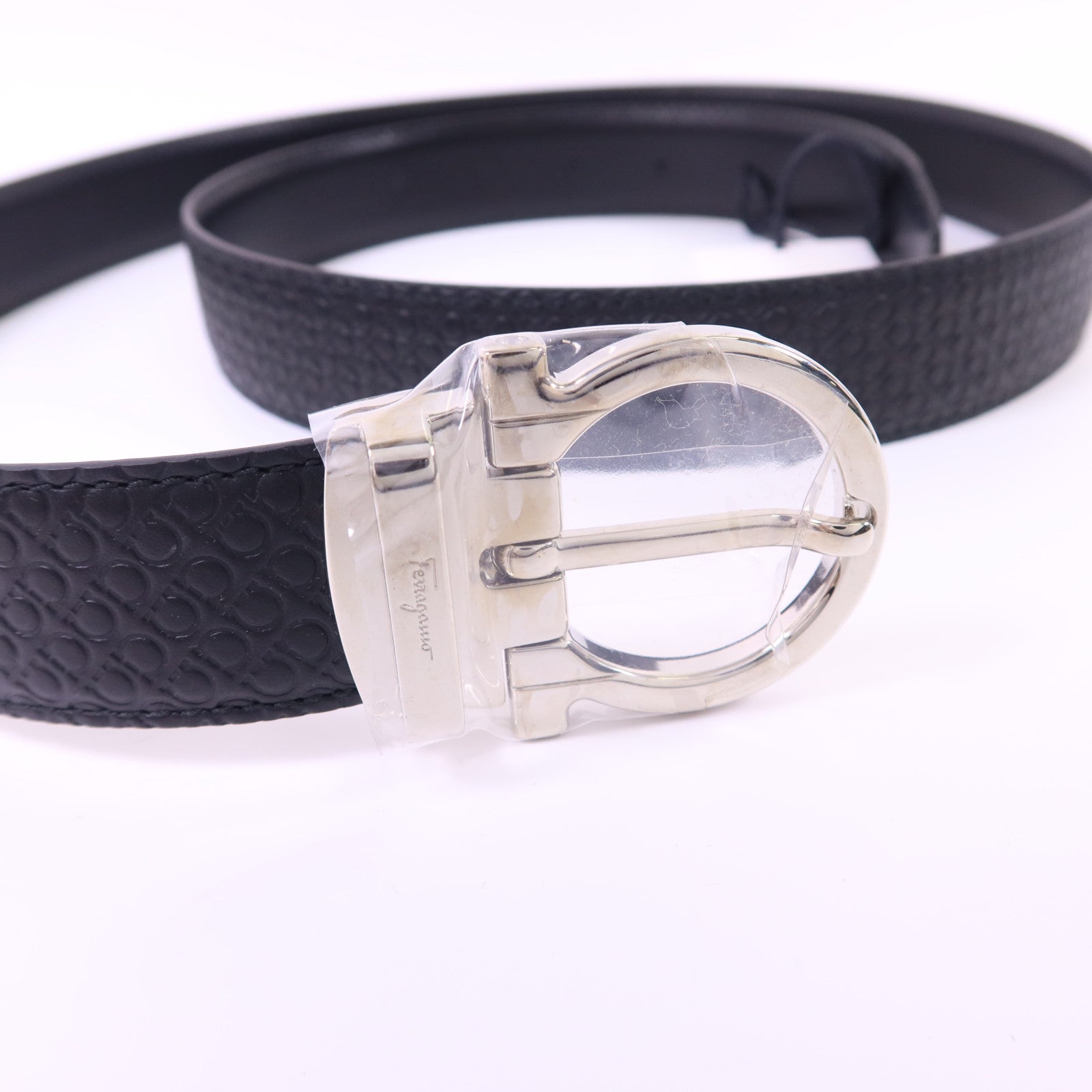 Salvatore Ferragamo 牛皮皮革Belt銀扣皮帶