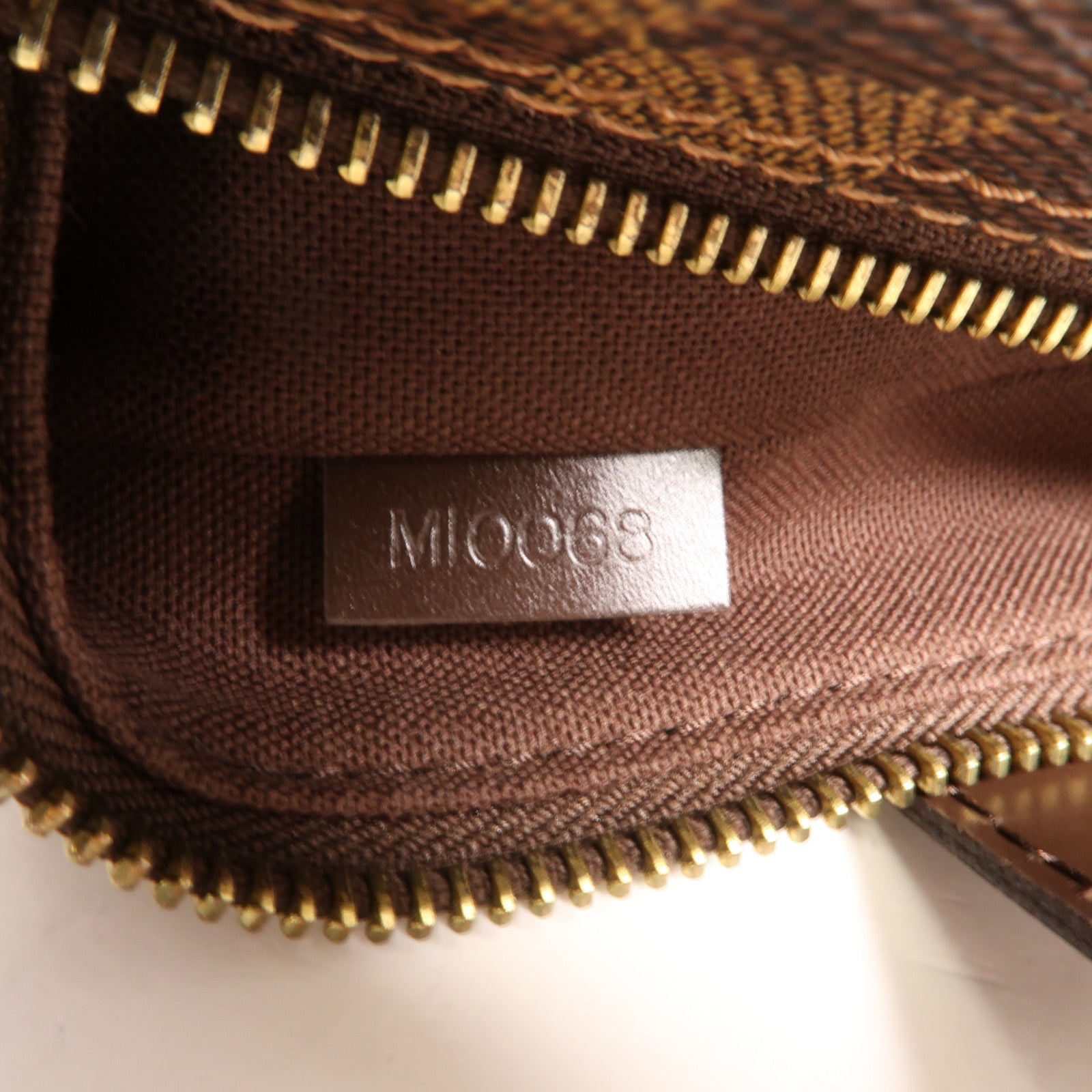 LOUIS VUITTON Damier Olav PM金扣肩背袋