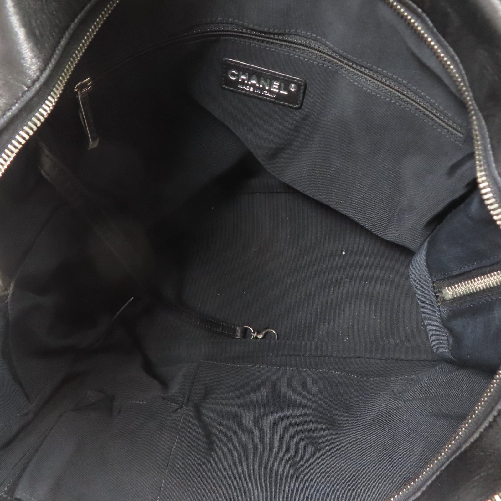 CHANEL 牛皮皮革Chain Shoulder銀扣鏈帶肩背袋