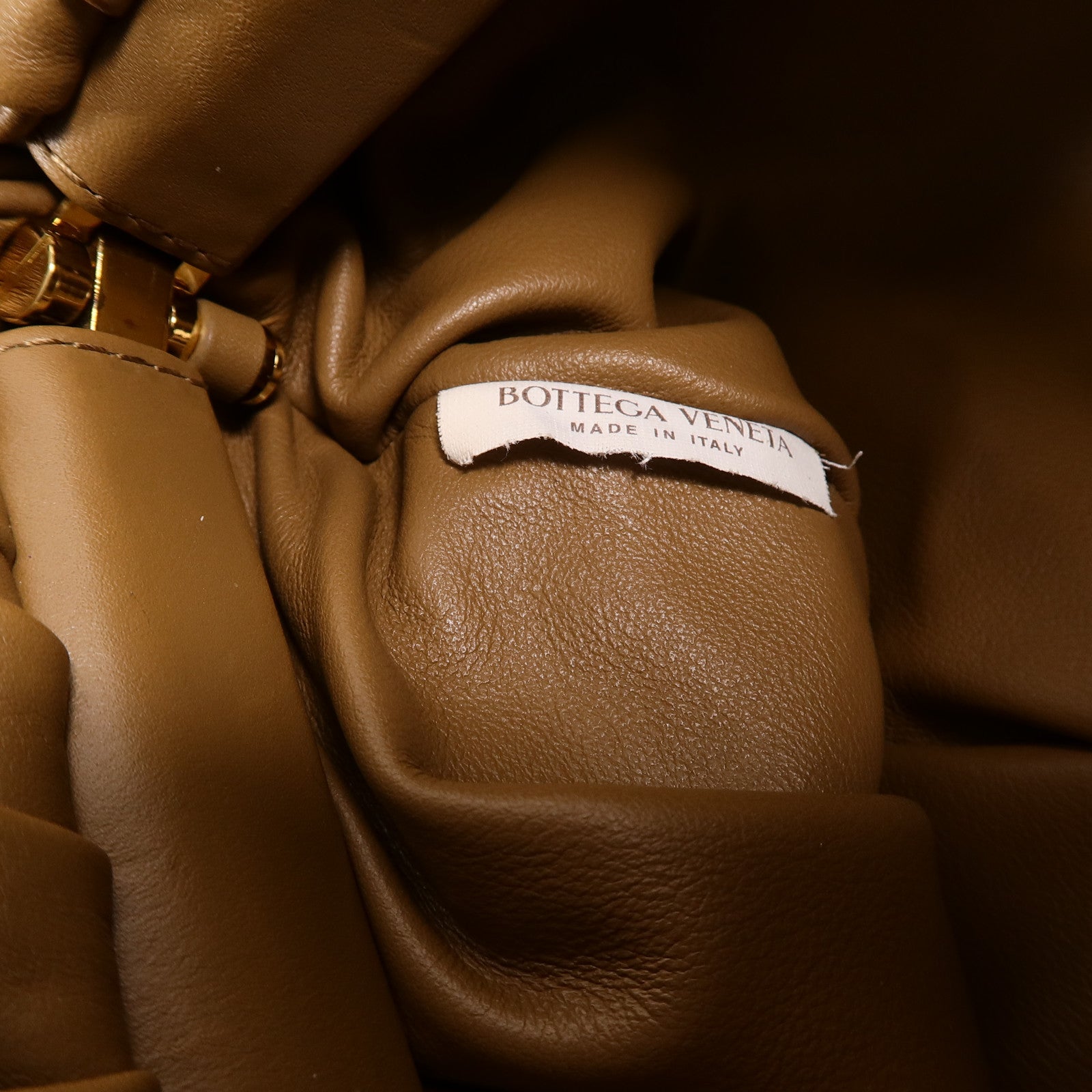BOTTEGA VENETA 牛皮皮革Chain Pouch鏈帶肩背袋