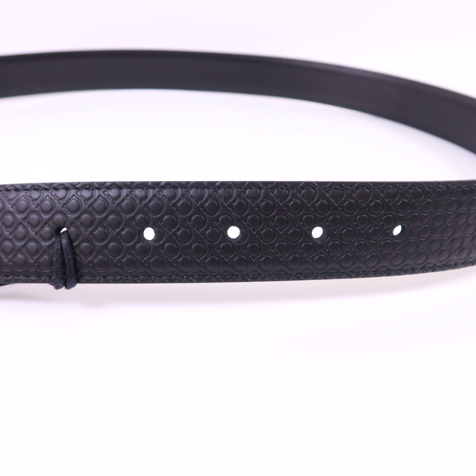 Salvatore Ferragamo 牛皮皮革Belt銀扣皮帶