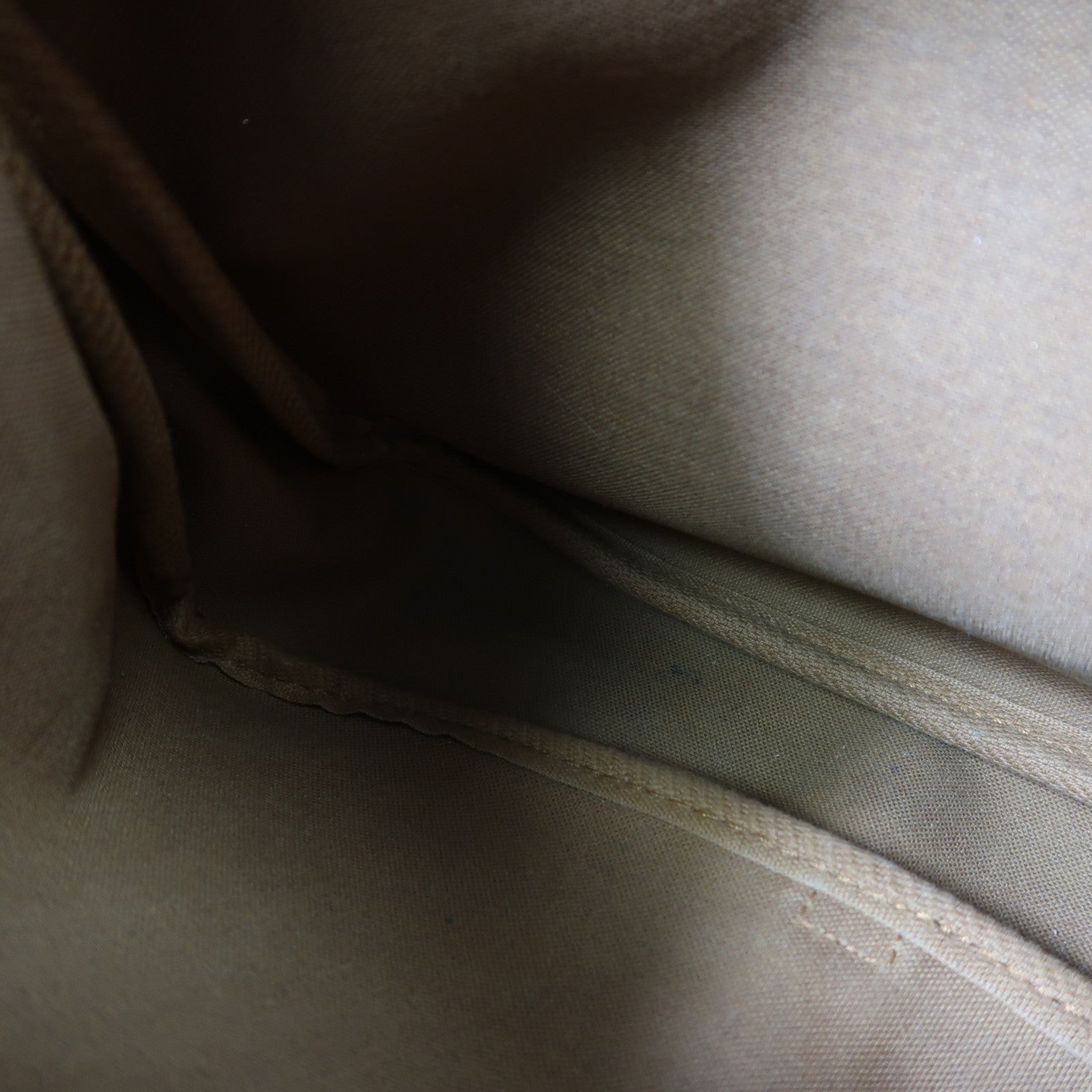 LOUIS VUITTON Monogram Saumur 30 金扣肩背袋