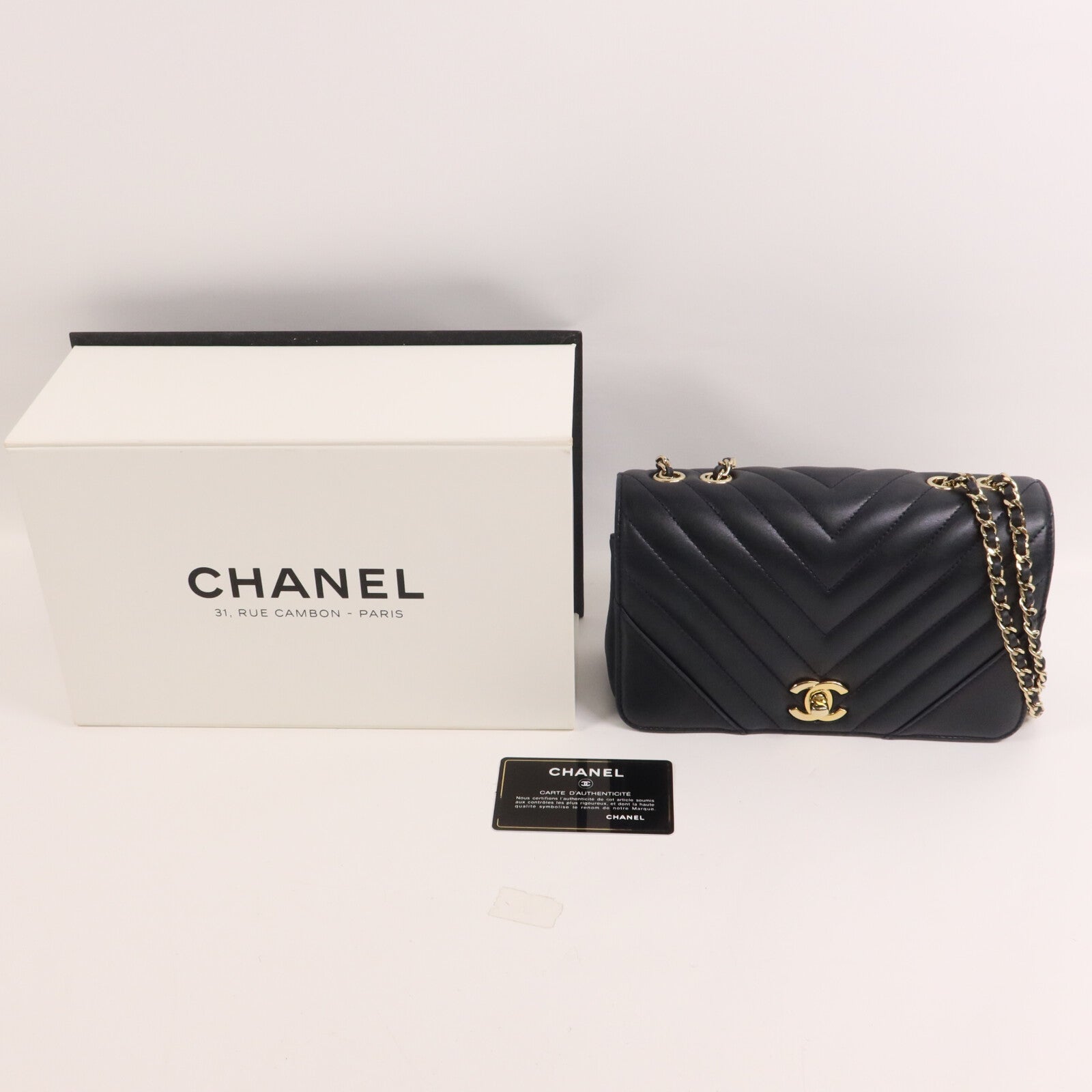CHANEL 牛皮皮革Chain Shoulder鏈帶肩背袋
