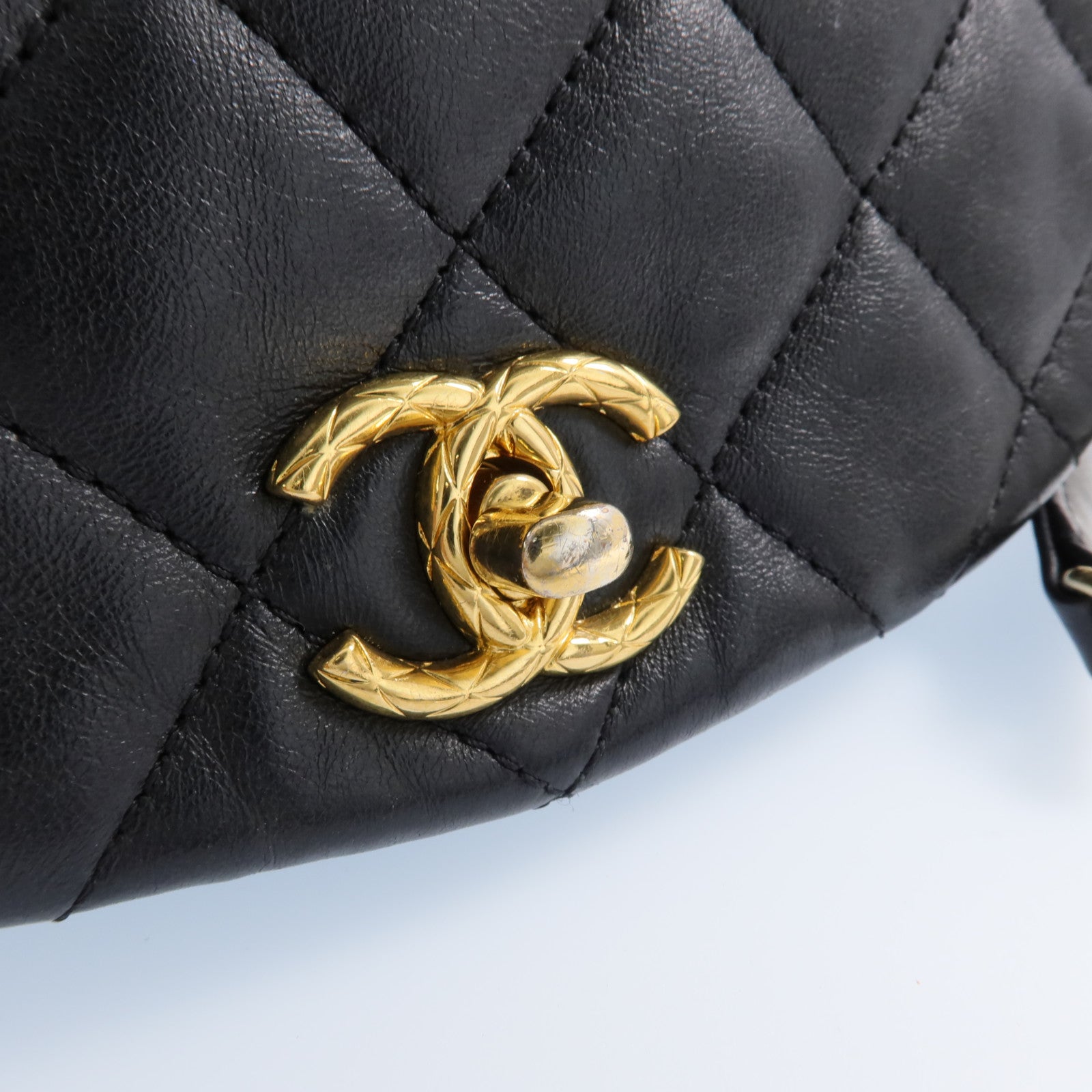 CHANEL 【激減優惠】羊皮皮革COCO Mail Crossbody Bag金扣金鏈肩背包