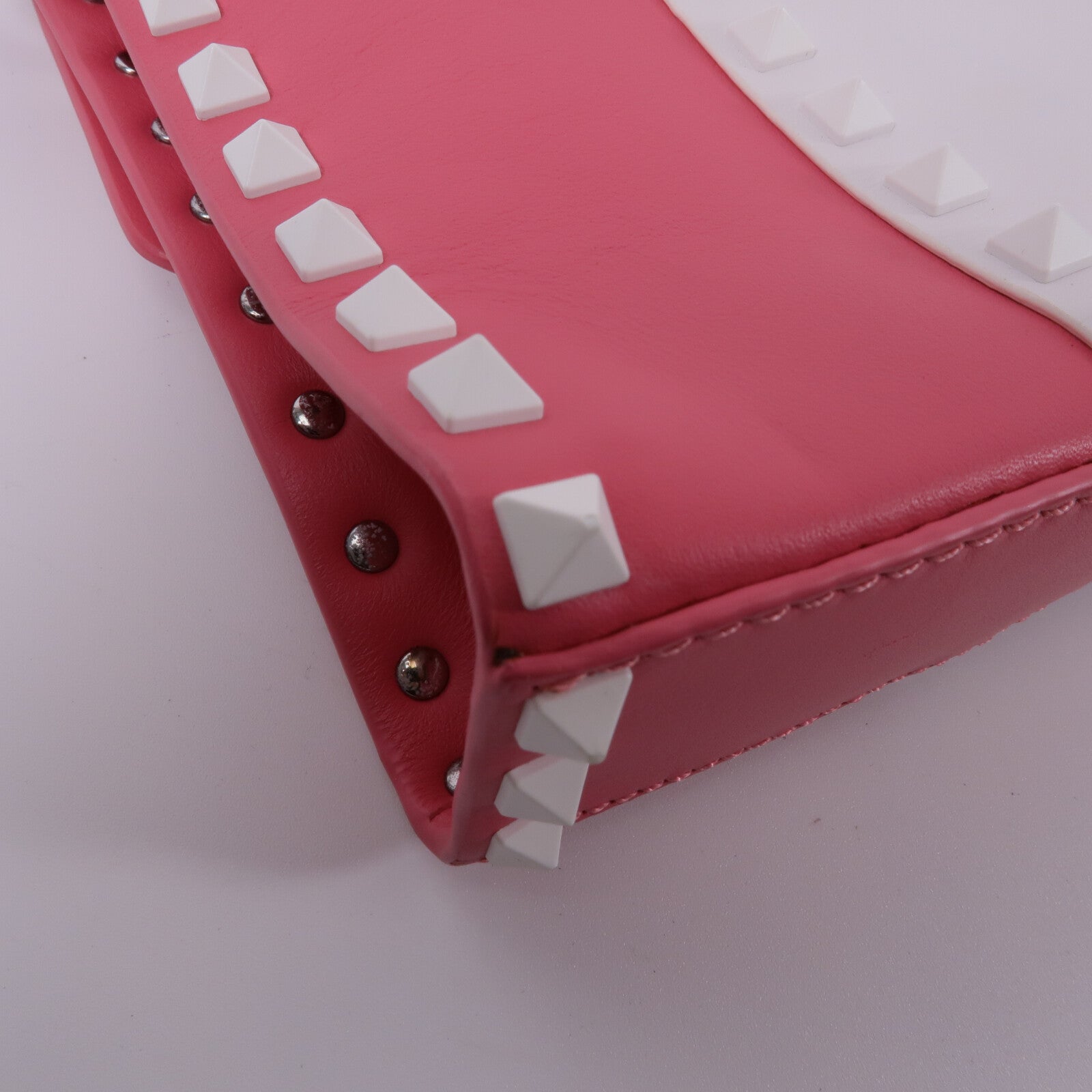 Valentino 牛皮皮革Rockstud肩背袋