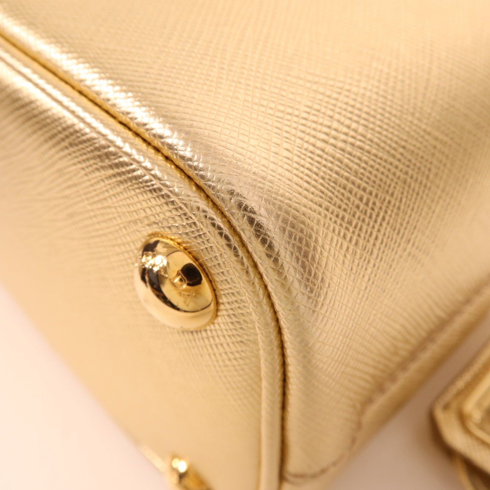 PRADA 牛皮皮革Panier金扣手挽肩背兩用袋