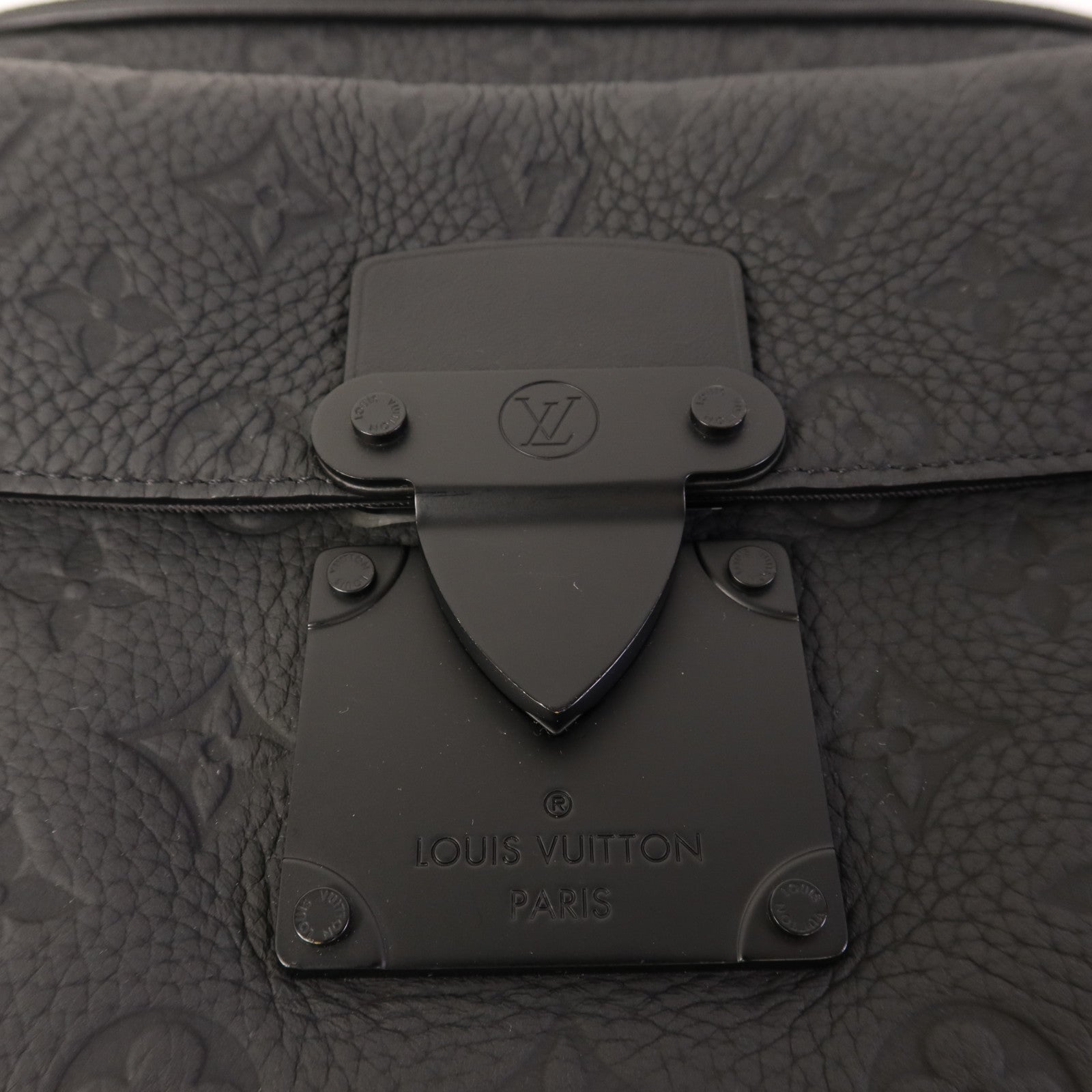 LOUIS VUITTON Taurillon S Lock Messenger手挽肩背兩用袋